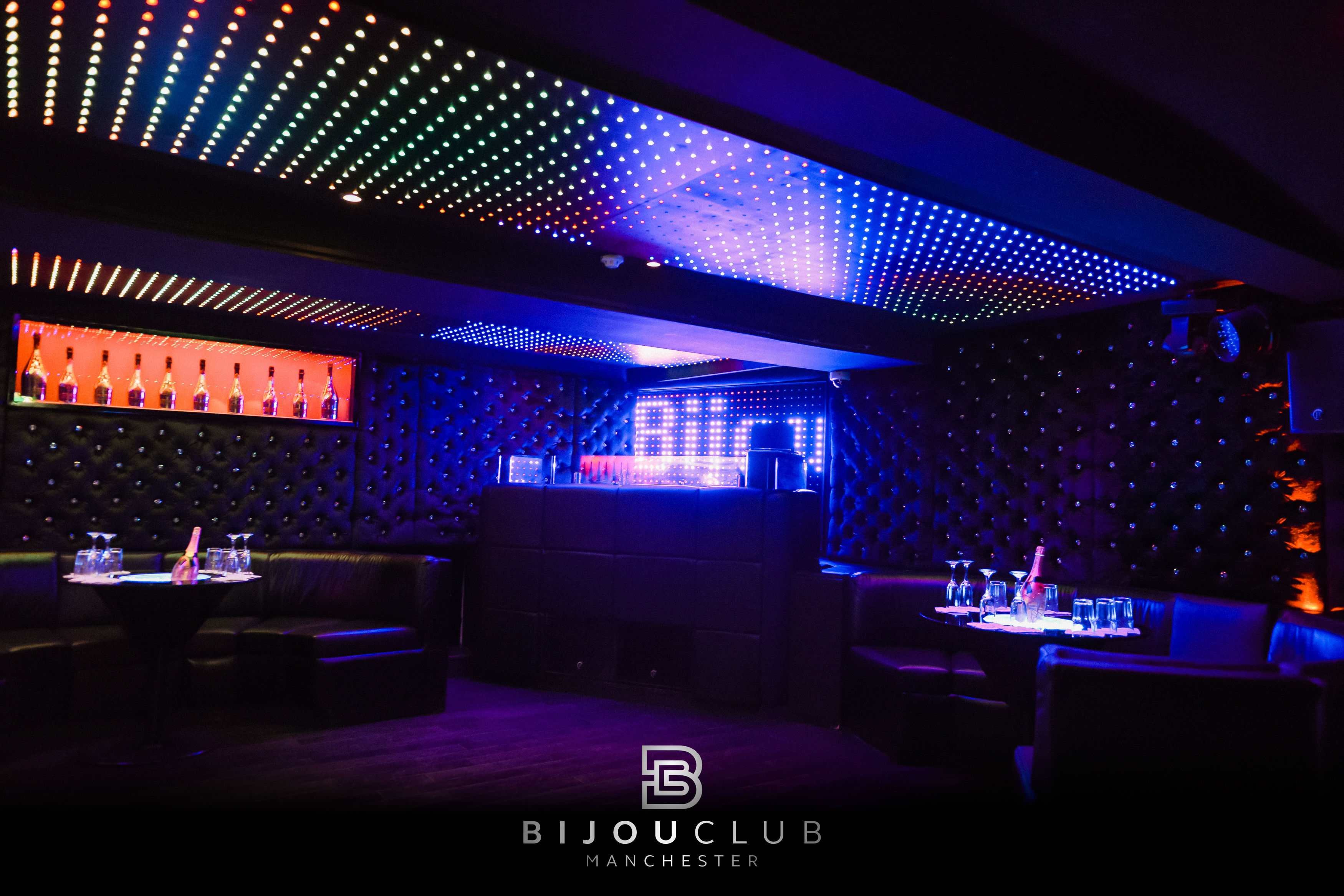 Cocktail Bar in Bijou Club: upscale venue with sleek decor for exclusive events.