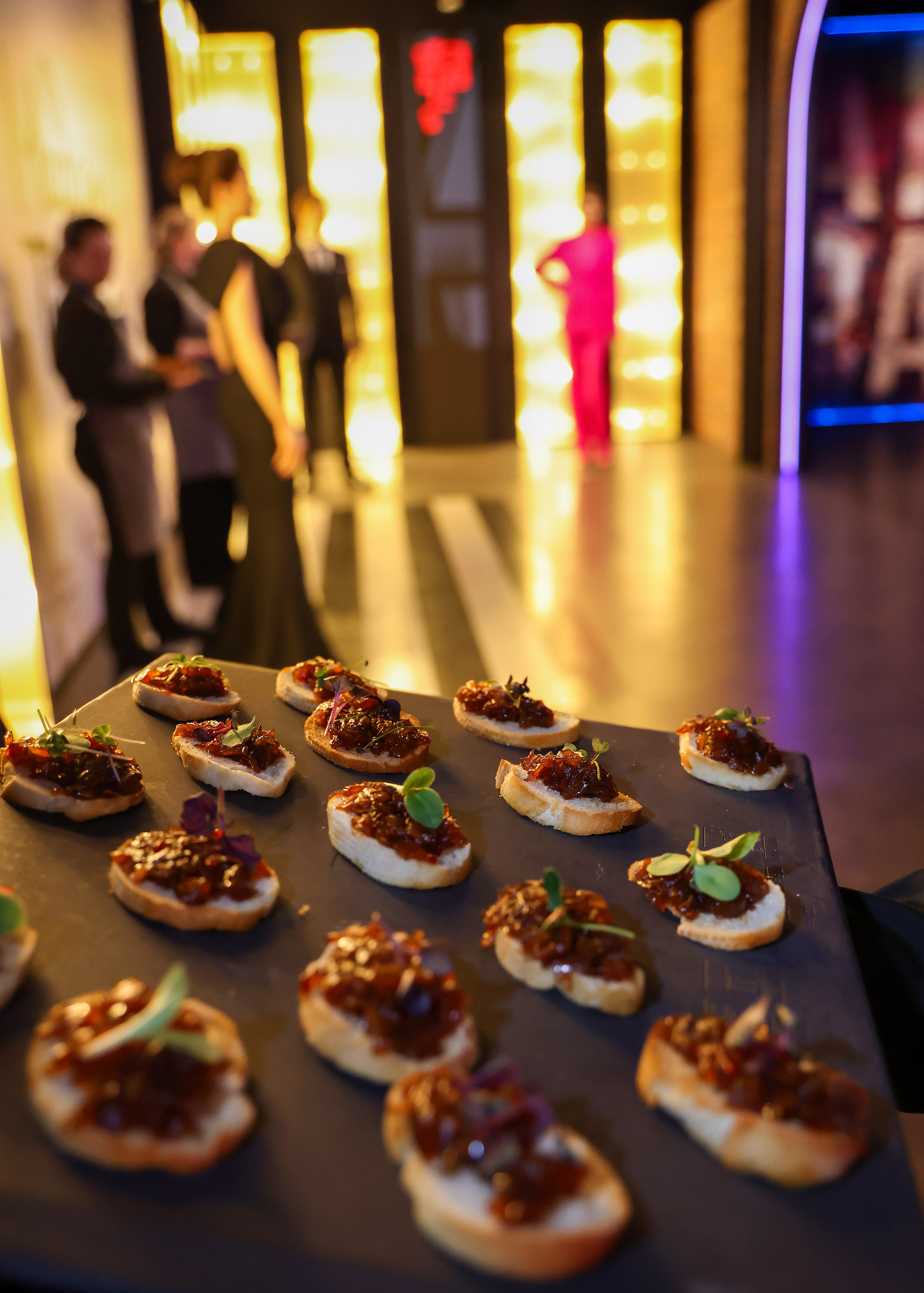 Party - fqx1hp0dctt.jpg