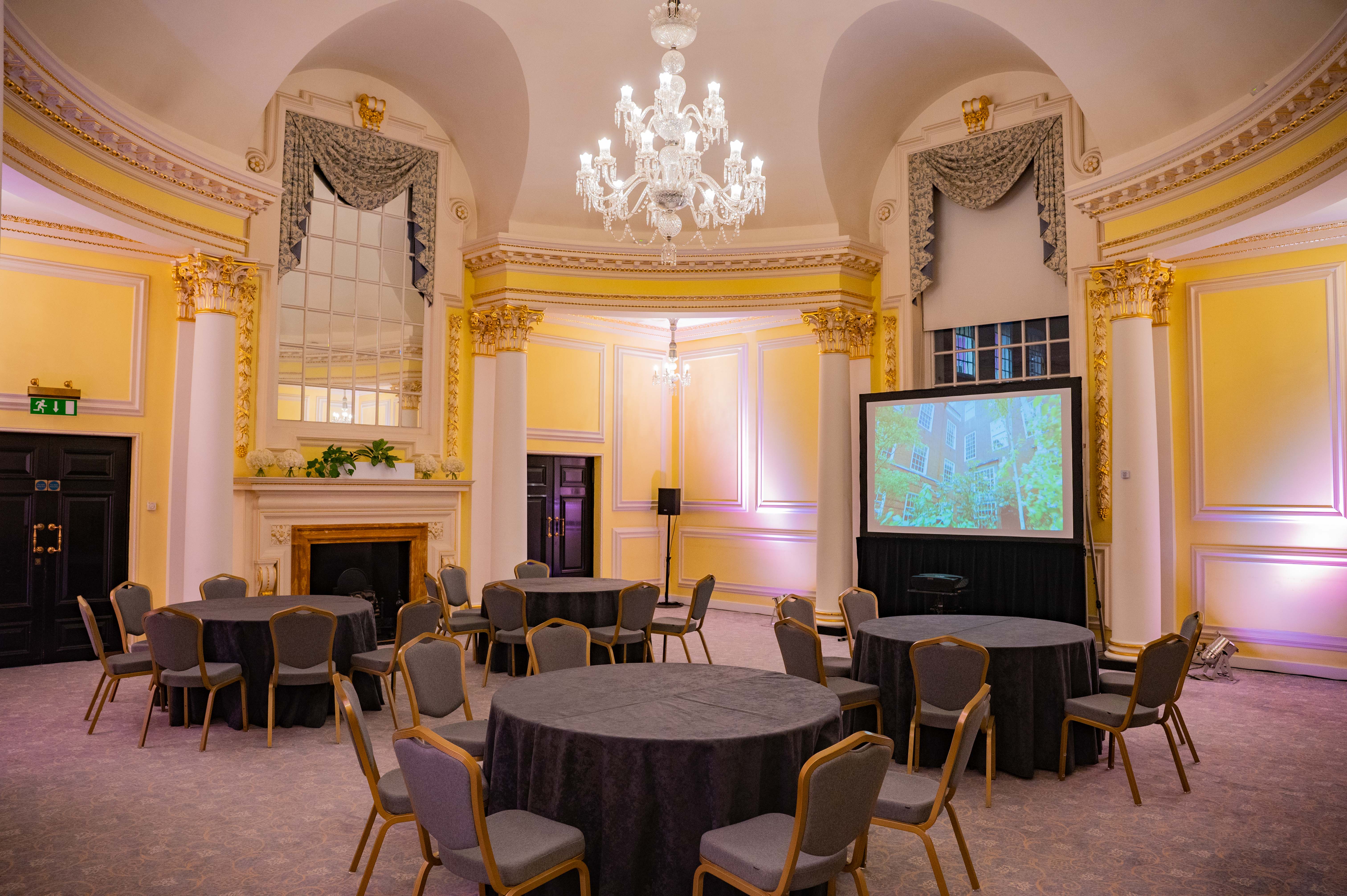 Prince's Room - 075e4b9a-a2a3-4fa0-9388-503b7dc87cd1.jpg