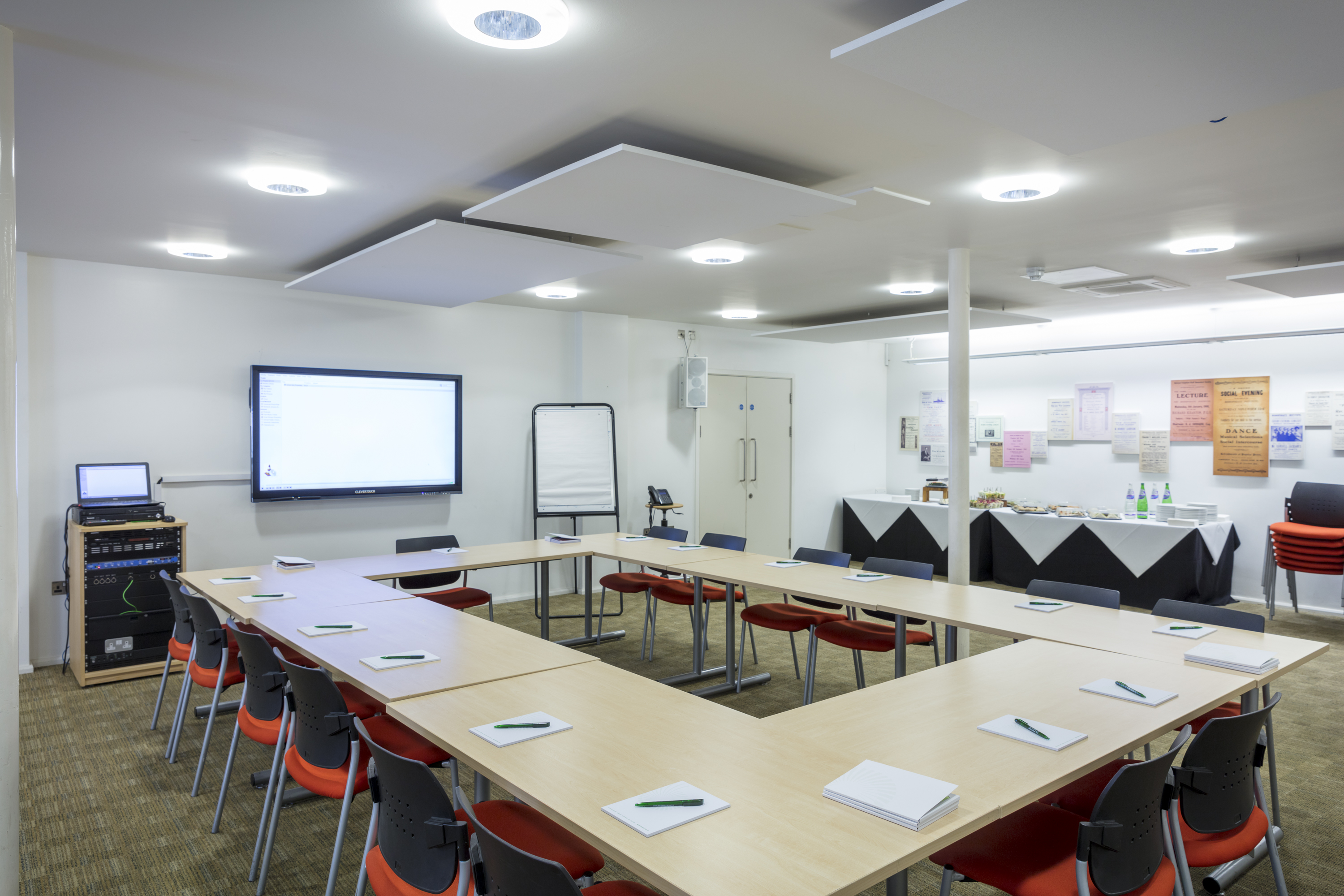 Courtyard meeting room at Bishopsgate Institute, U-shaped seating for workshops.