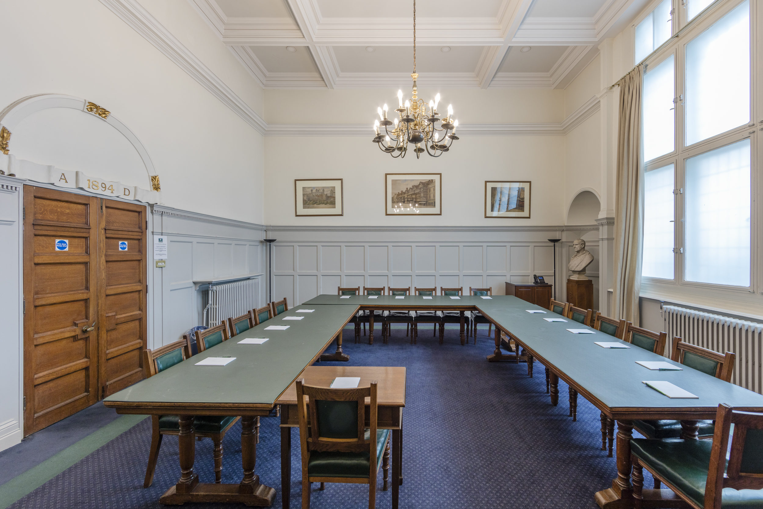 Boardroom - x325vat23pt.jpg