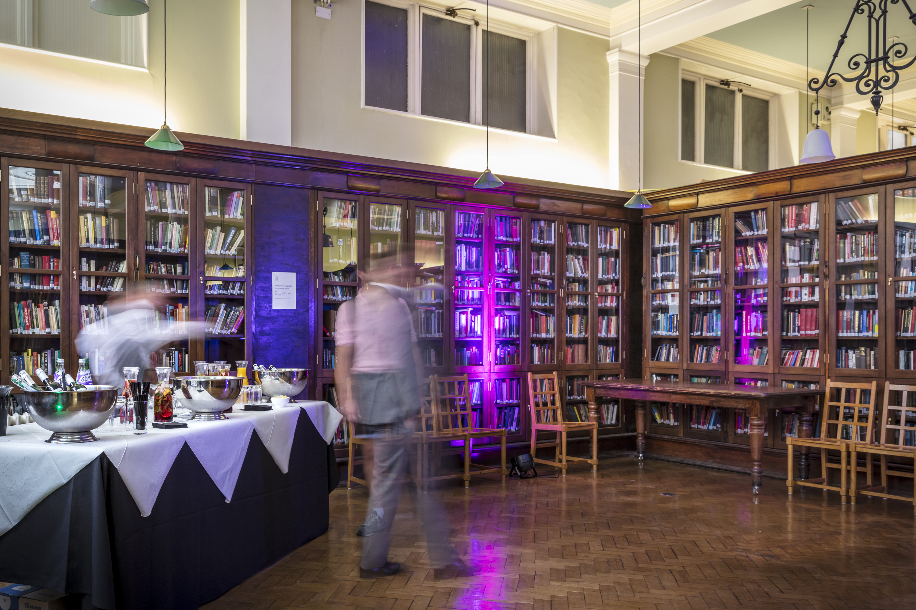 Victorian Library - 5avuhbhrwfm.jpg