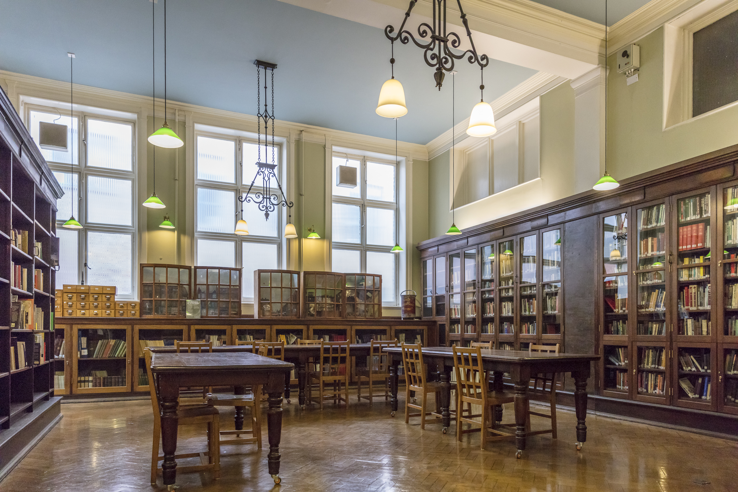 Victorian Library at Bishopsgate Institute, elegant space for meetings and workshops.