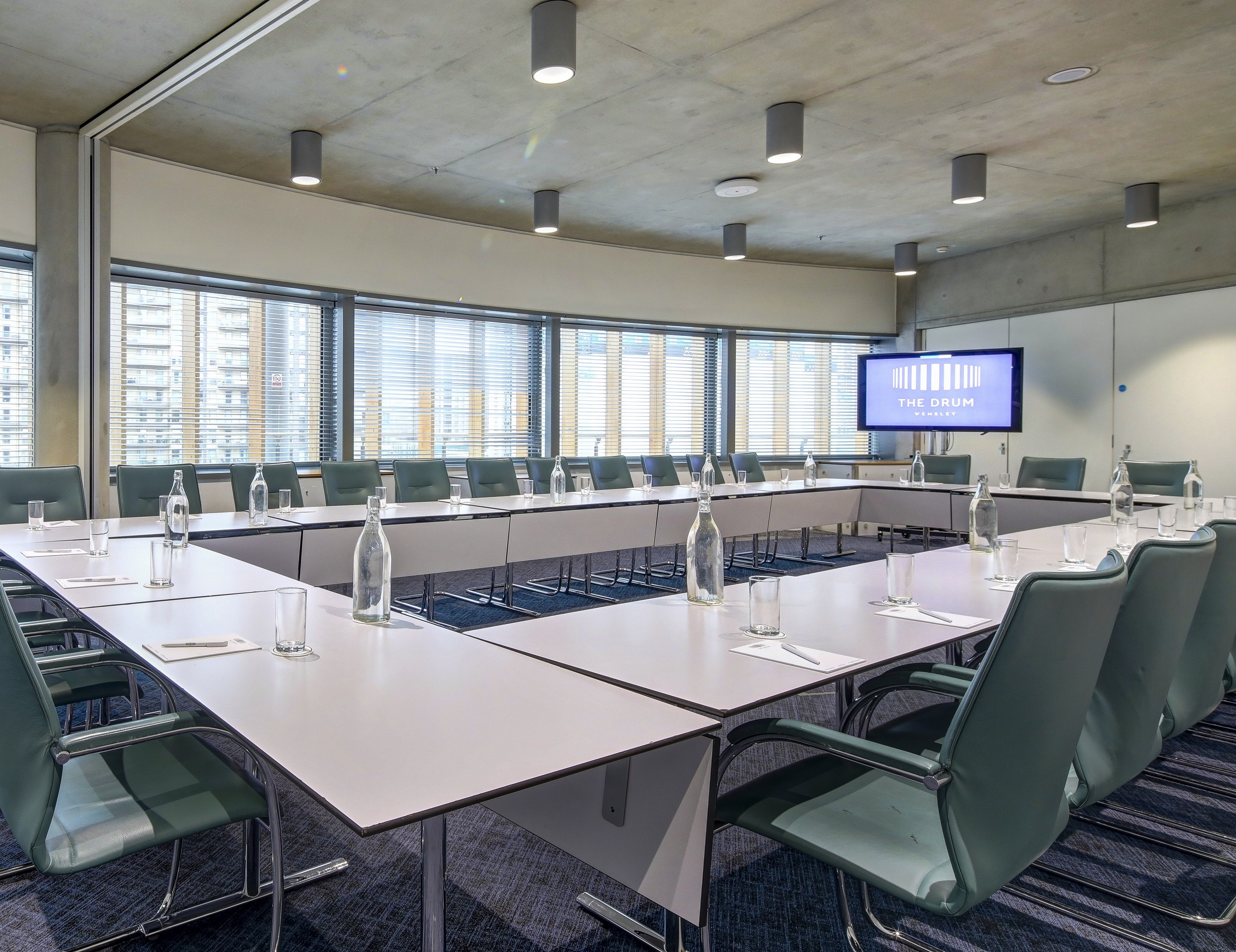 Boardrooms - 5tsgel0febn.JPG