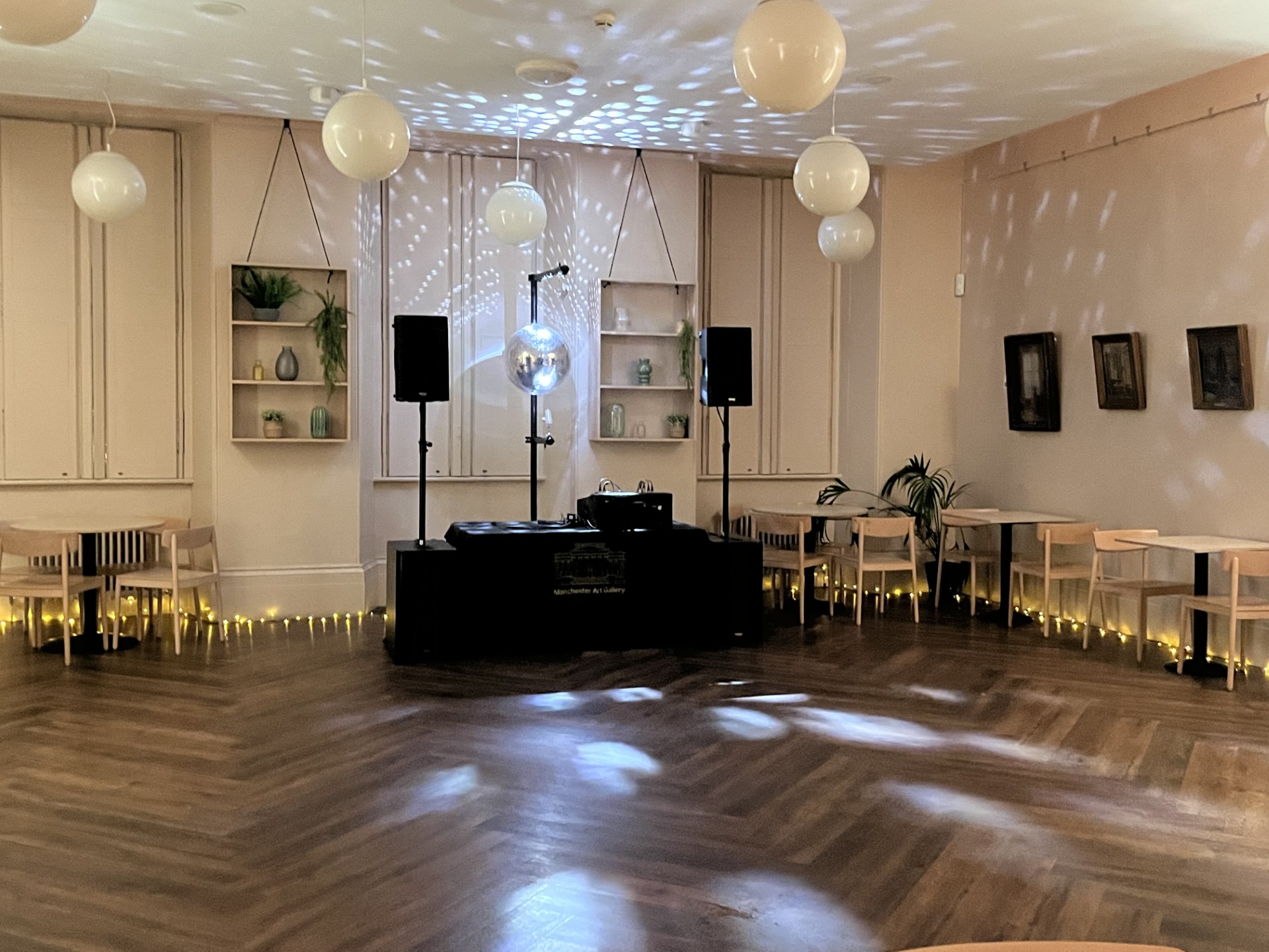 Gallery Cafe and Drawing Room - zuixkjdx1or.jpg