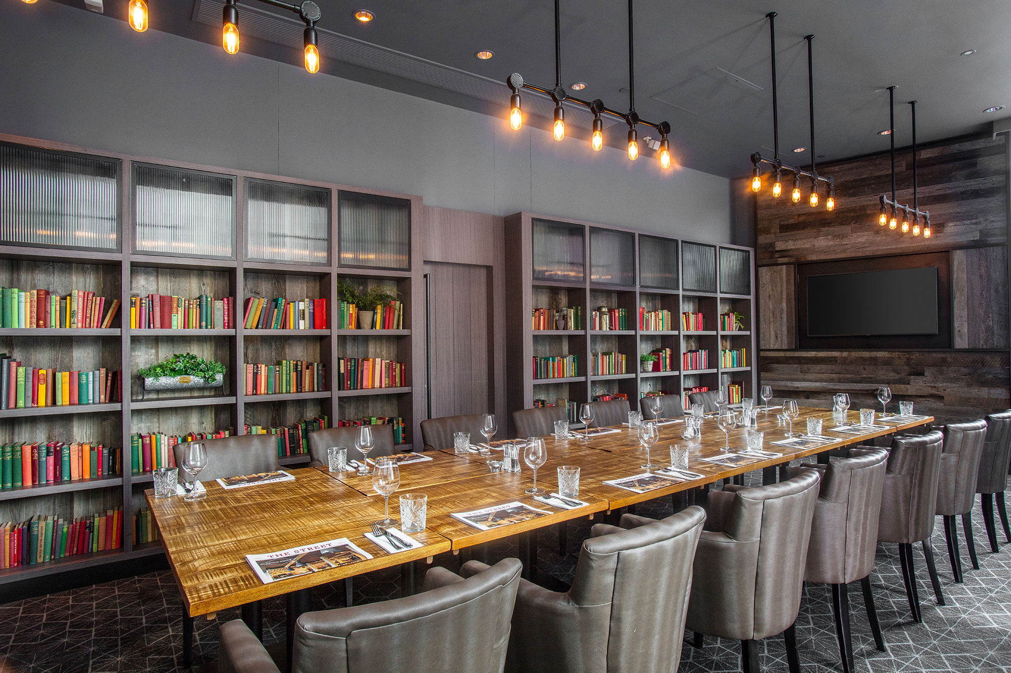 Sophisticated meeting room at Store Street Exchange, ideal for executive meetings and workshops.