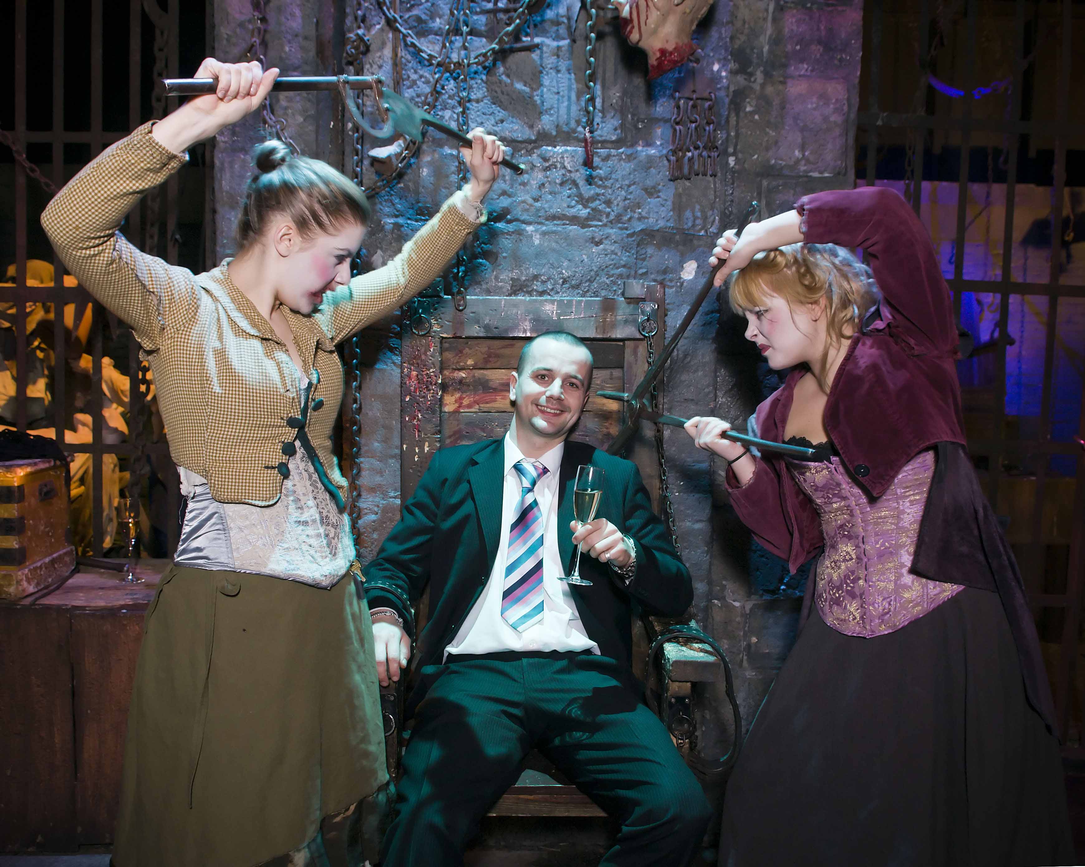 The Tavern - x1w1hqeyfiq.jpg