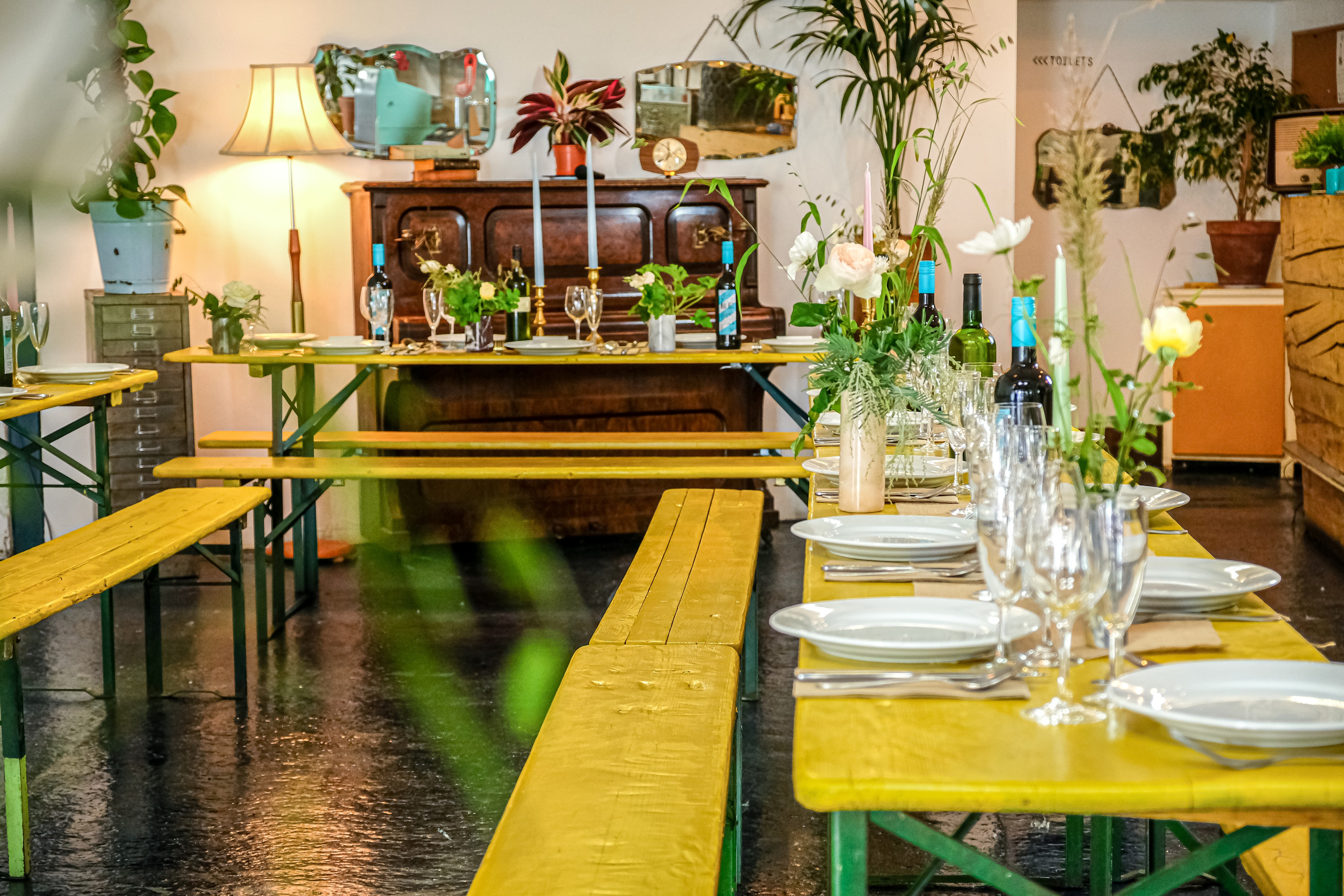 Homerton Venue event space with rustic decor, ideal for gatherings and workshops.