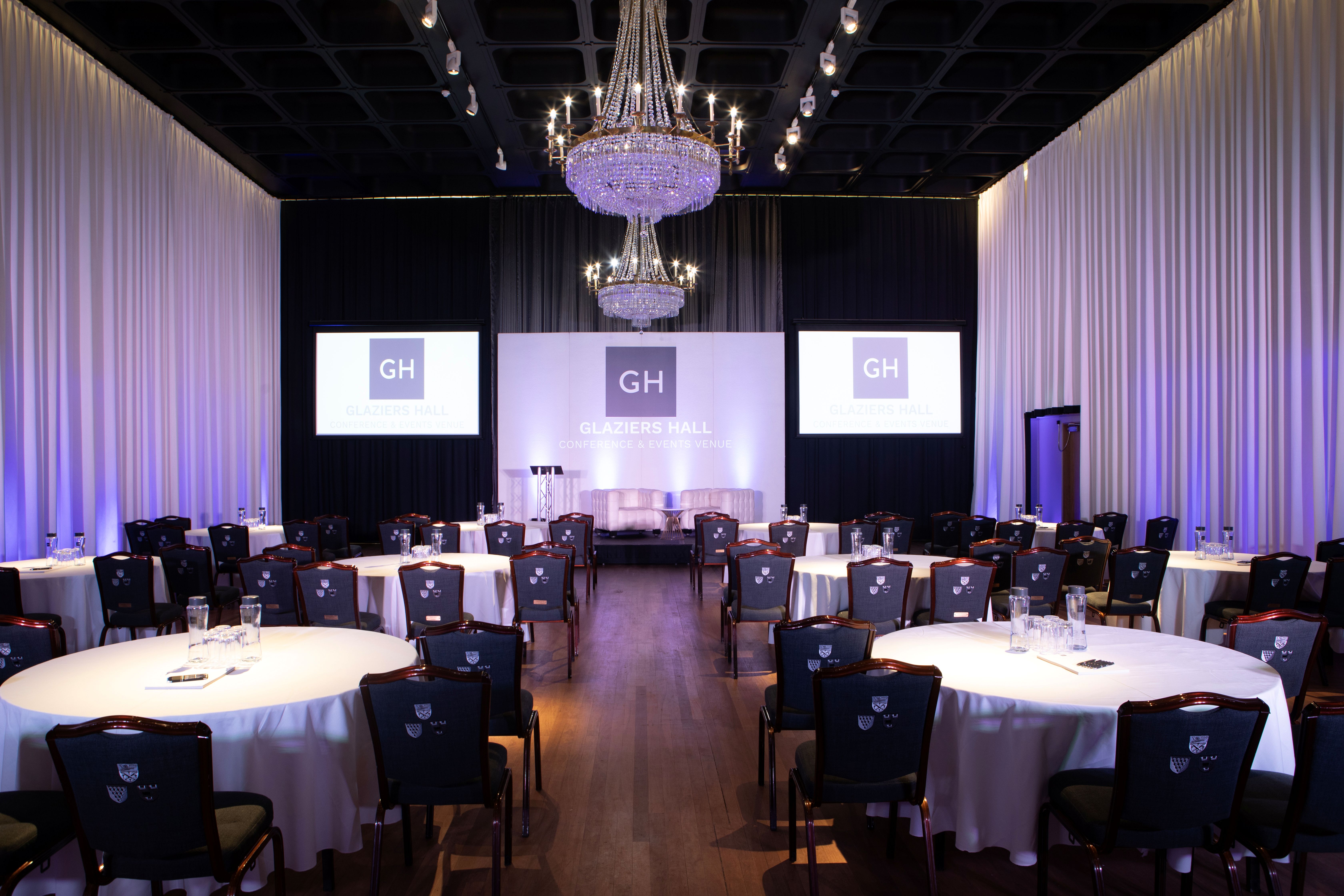 Banqueting Hall - pmzf44ao2u1.jpg