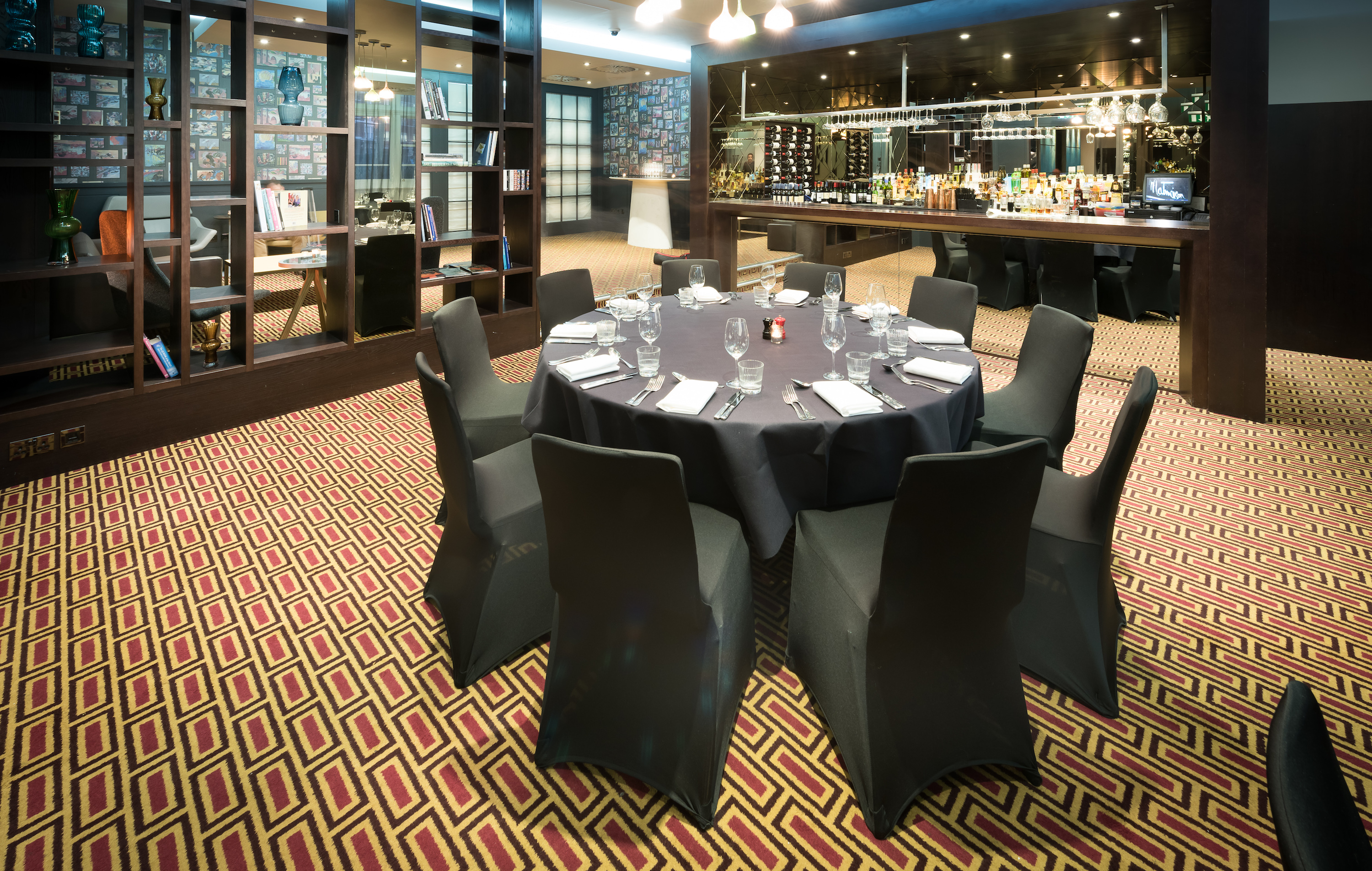 Mal Lounge - ixakm22cdih.jpg