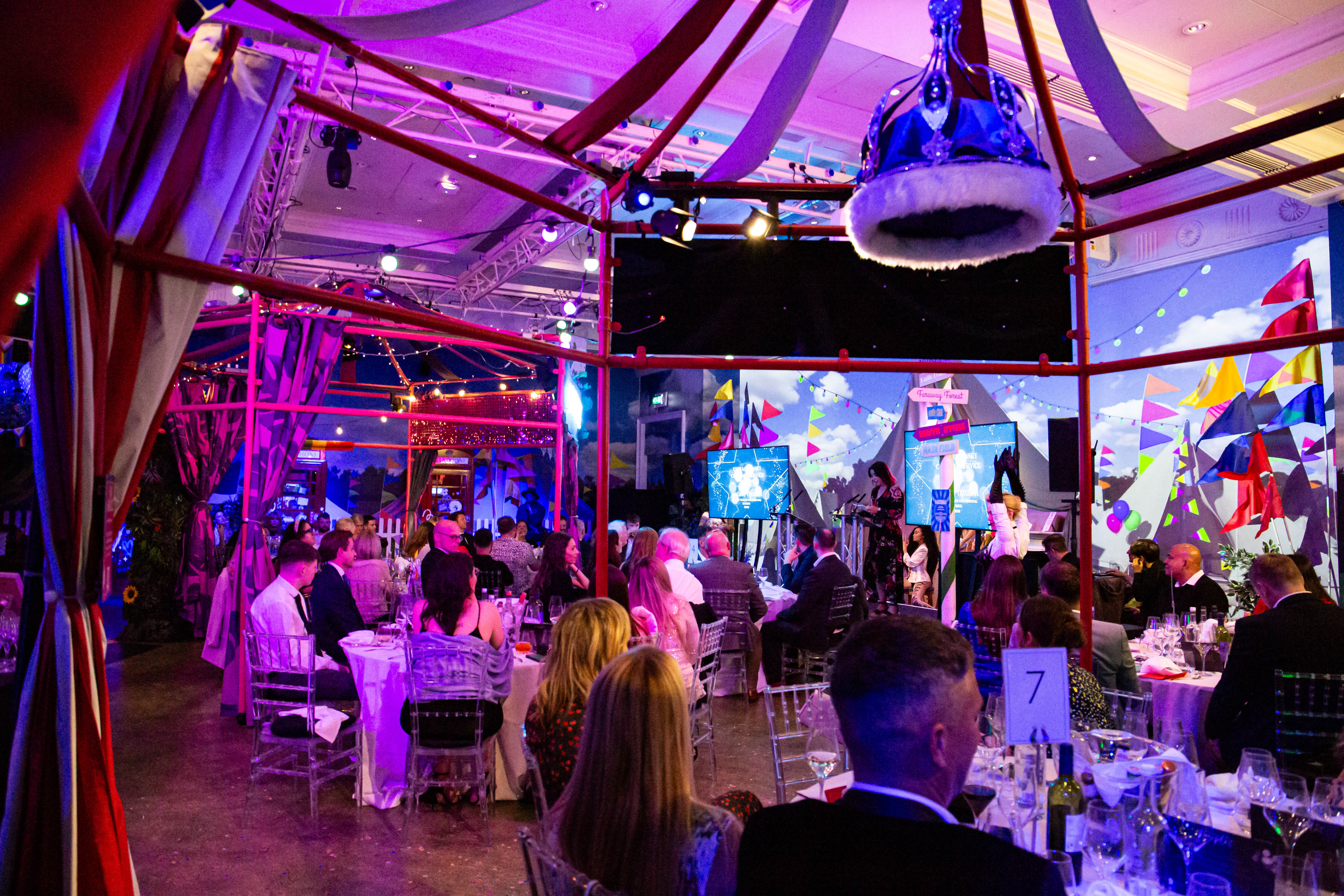 Party - iaazhssw1bg.jpg