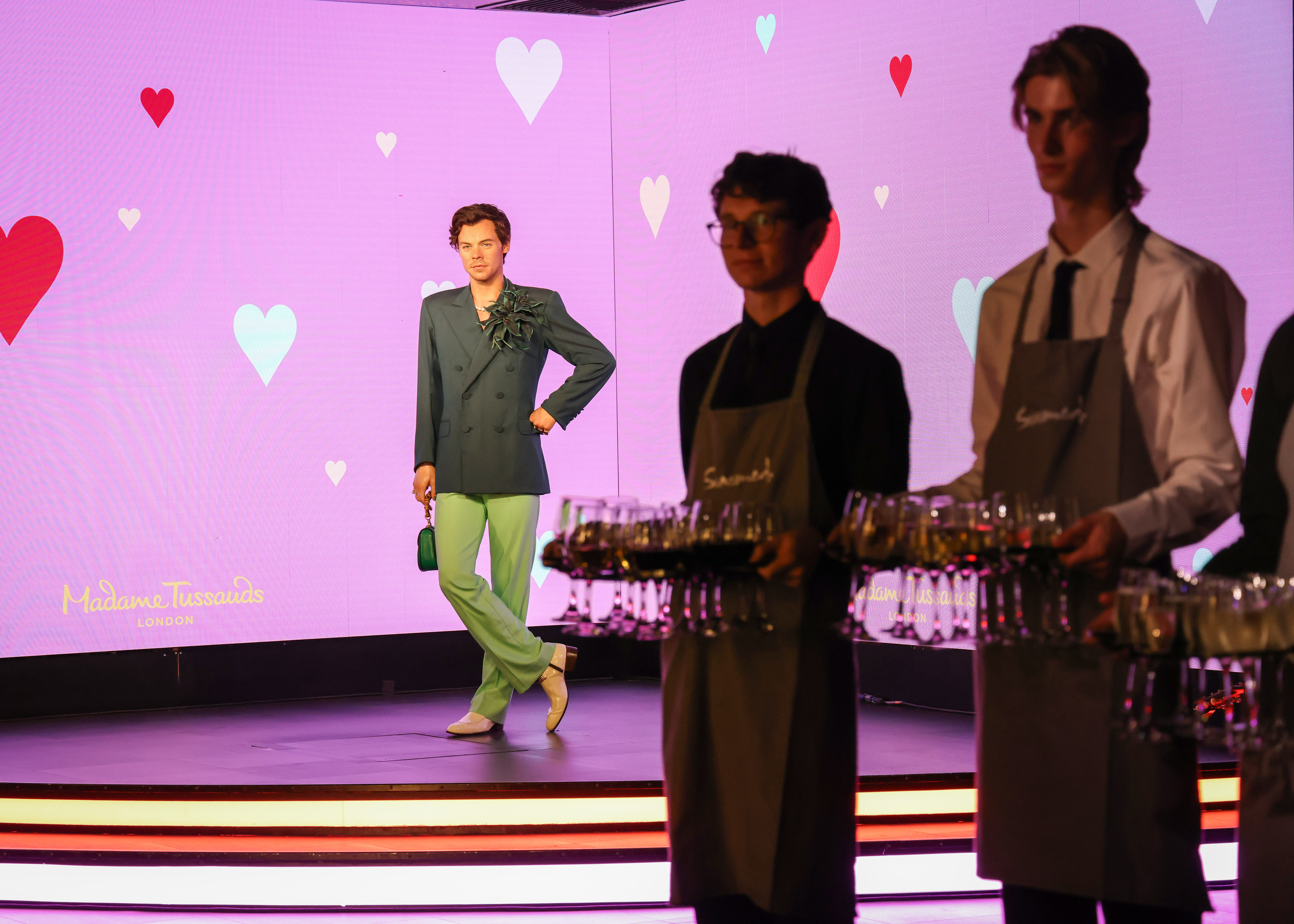 Party - q4ggtknevma.jpg