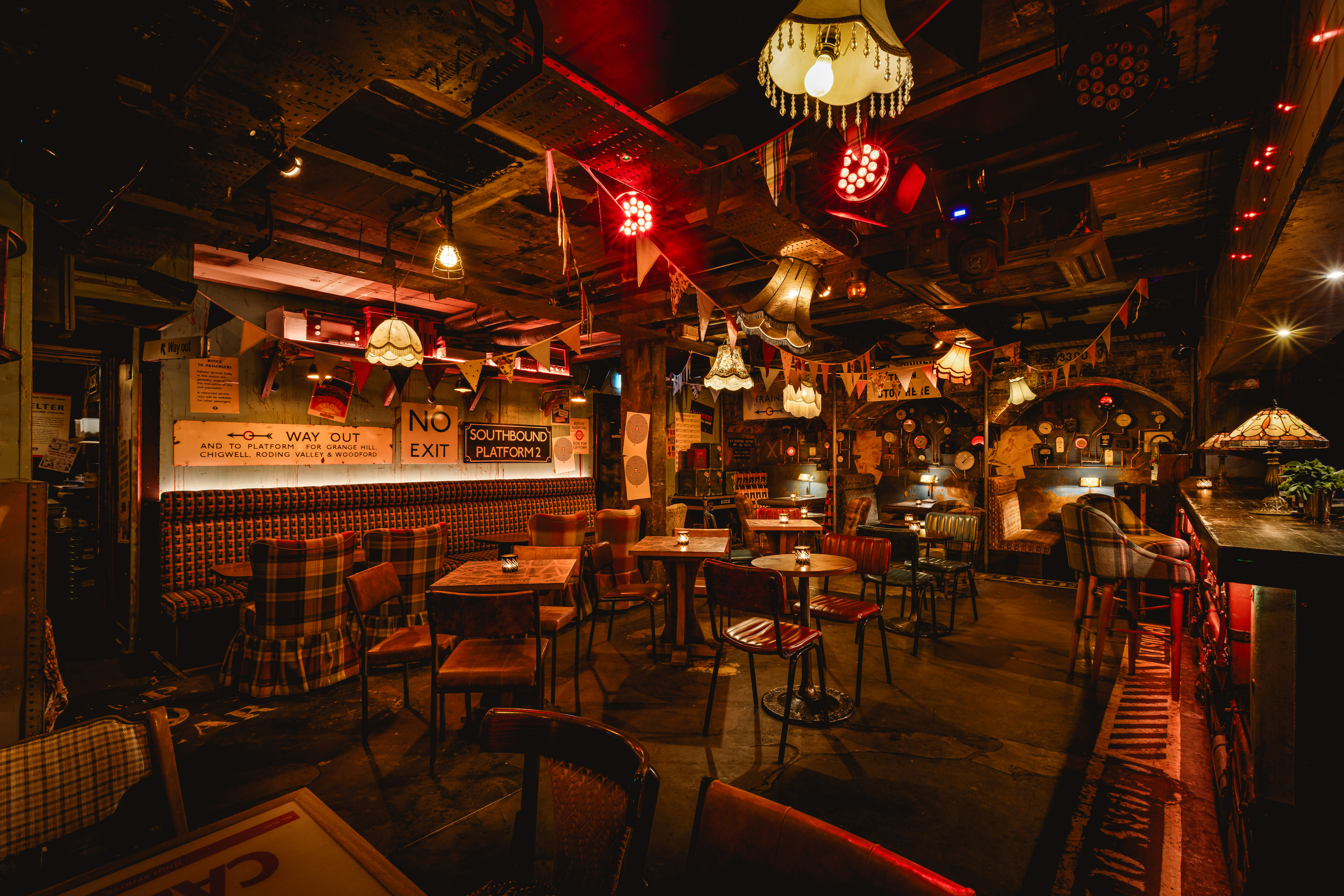 Ticket Hall & Southbound - c1990970-a3b6-4dac-a45a-f0907b3763bb.jpg