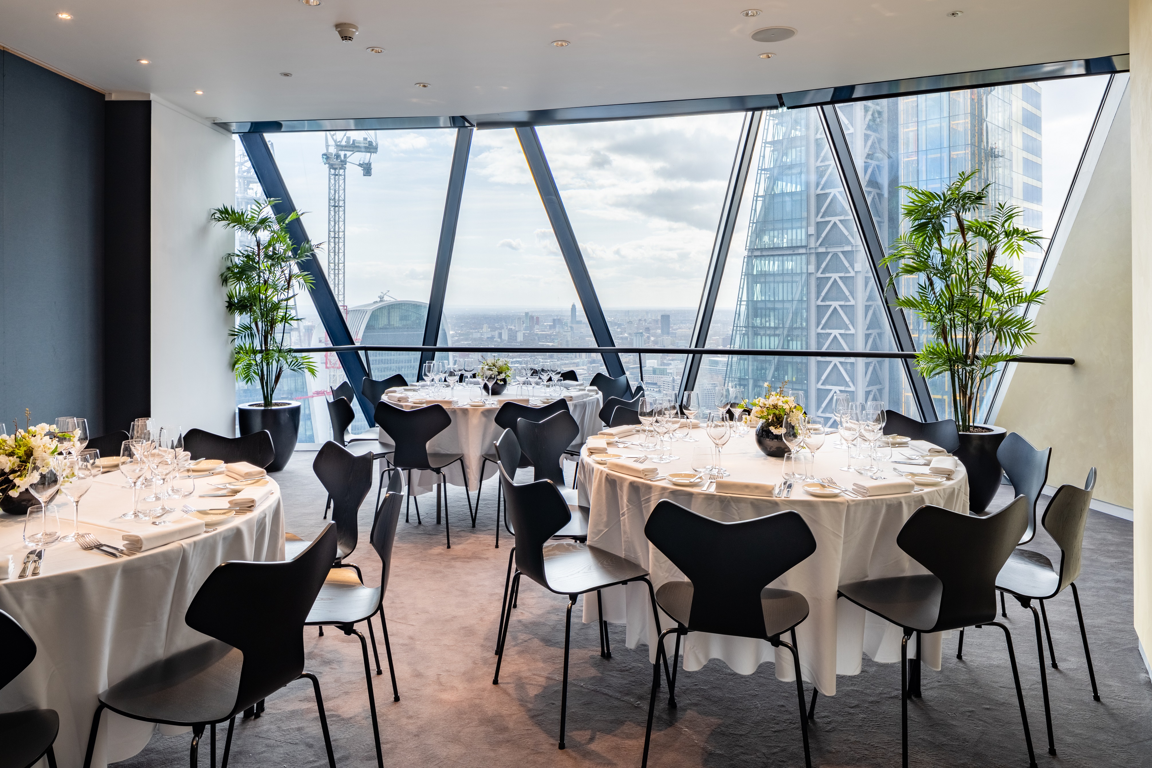 Sophisticated event space with skyline views, ideal for corporate meetings and upscale gatherings.