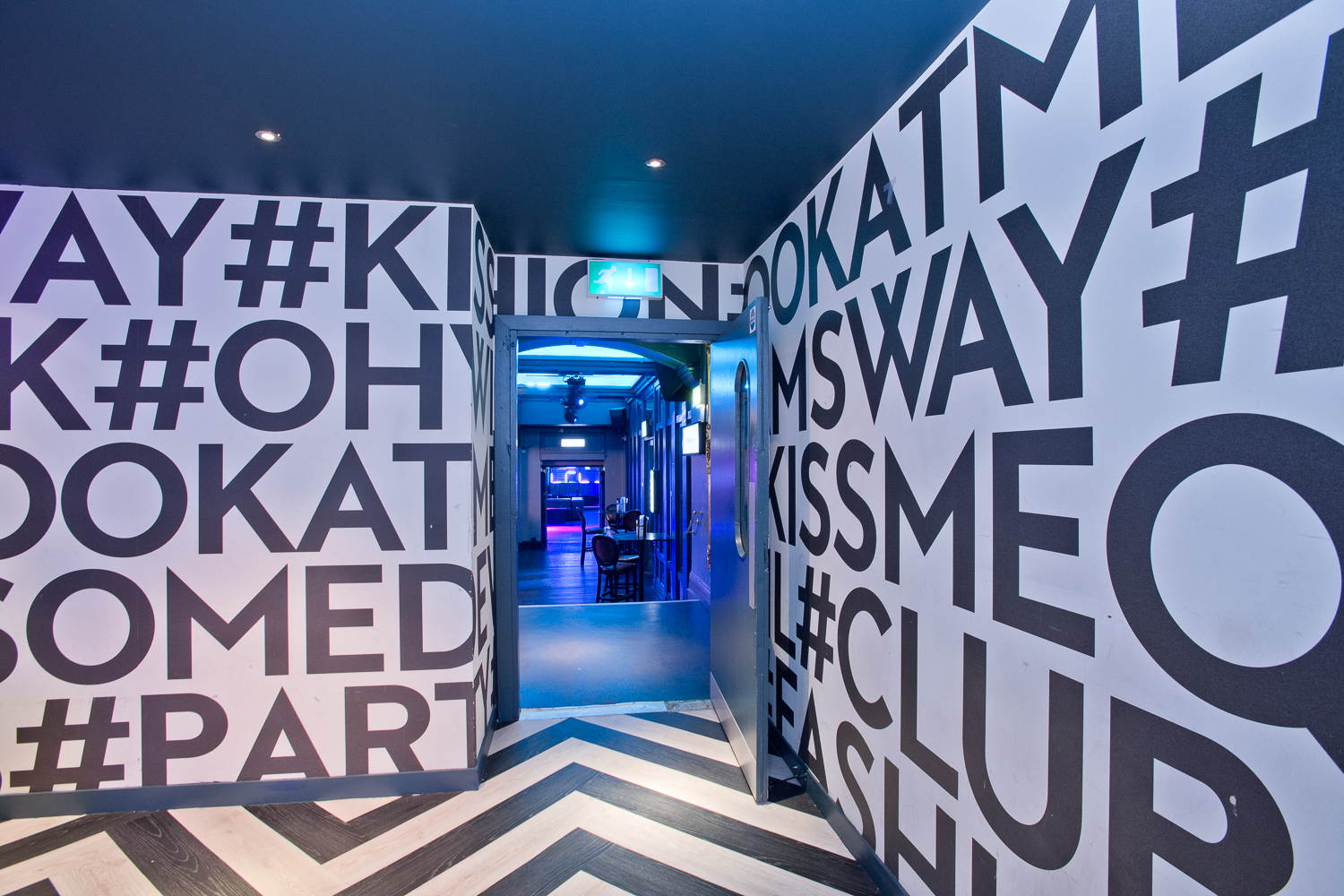 Studio 61 - gw2ssz1zkct.jpg