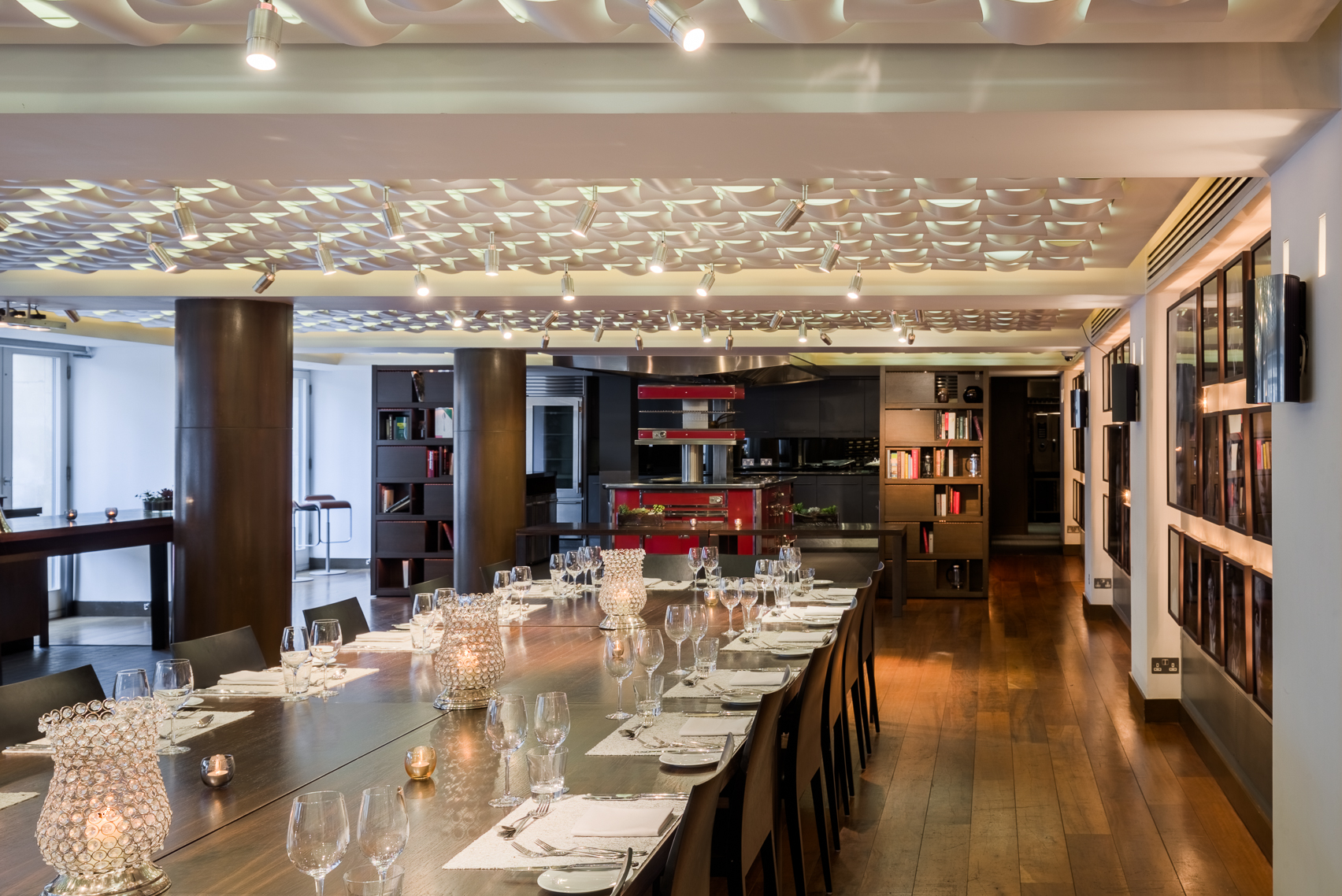 Elegant dining space at Andaz London, ideal for intimate meetings and corporate events.