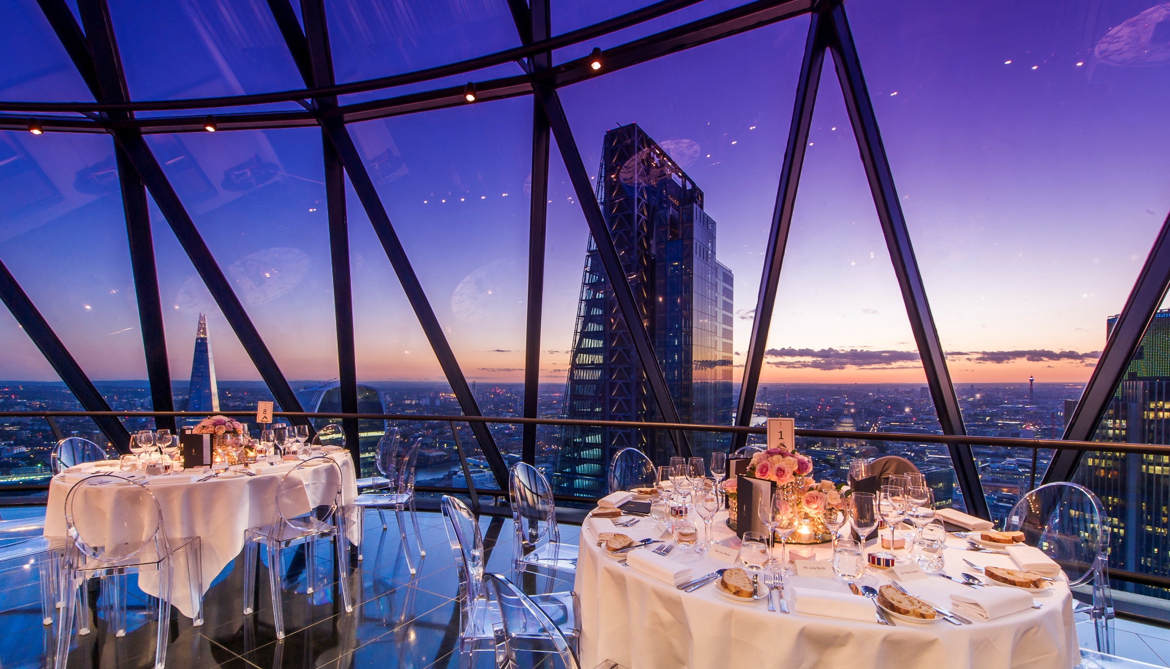 Elegant dinner setup in Searcys at the Gherkin, perfect for corporate events and celebrations.