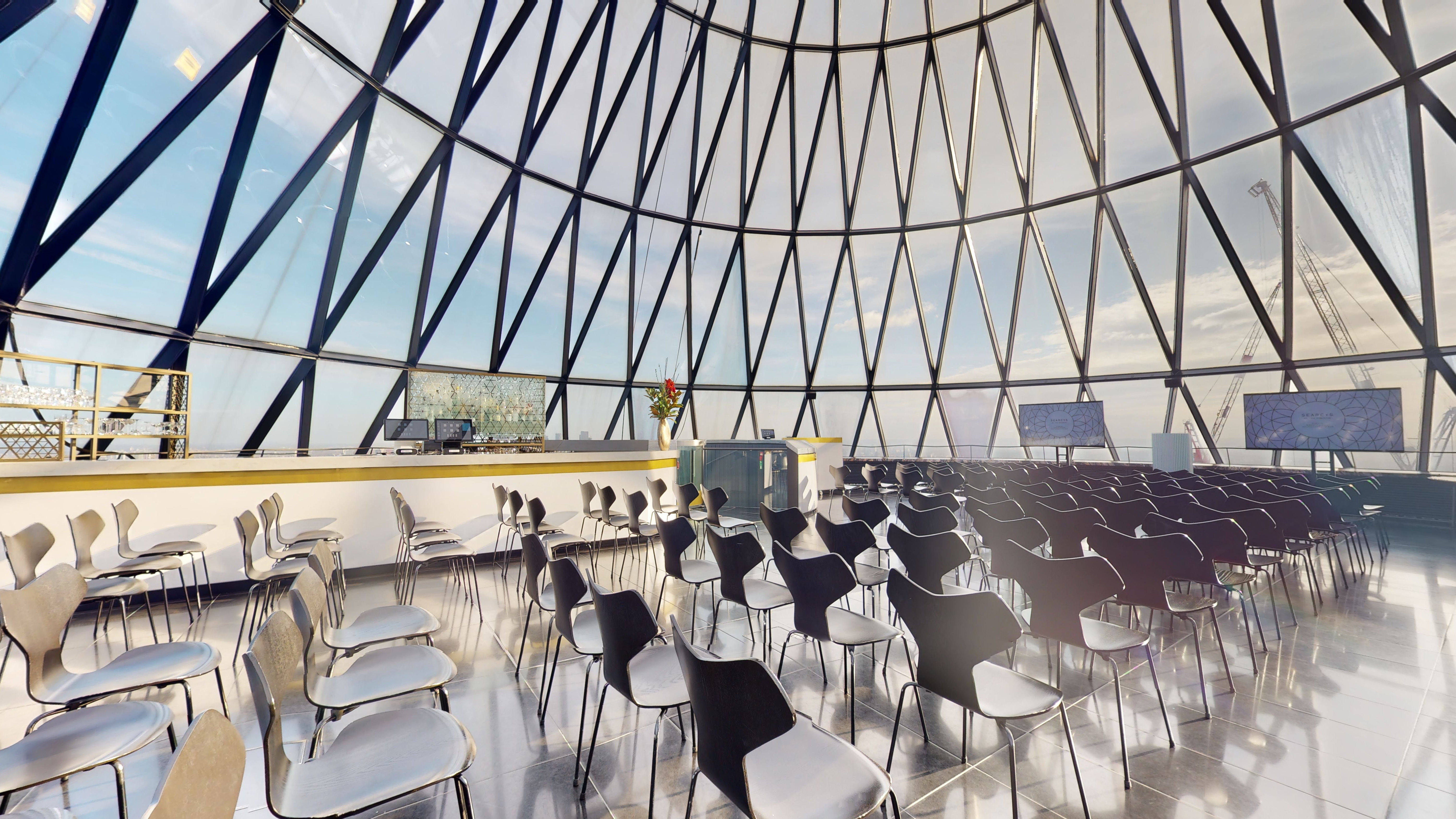 Exclusive hire of Helix and Iris - gwq2hizrxhf.jpg