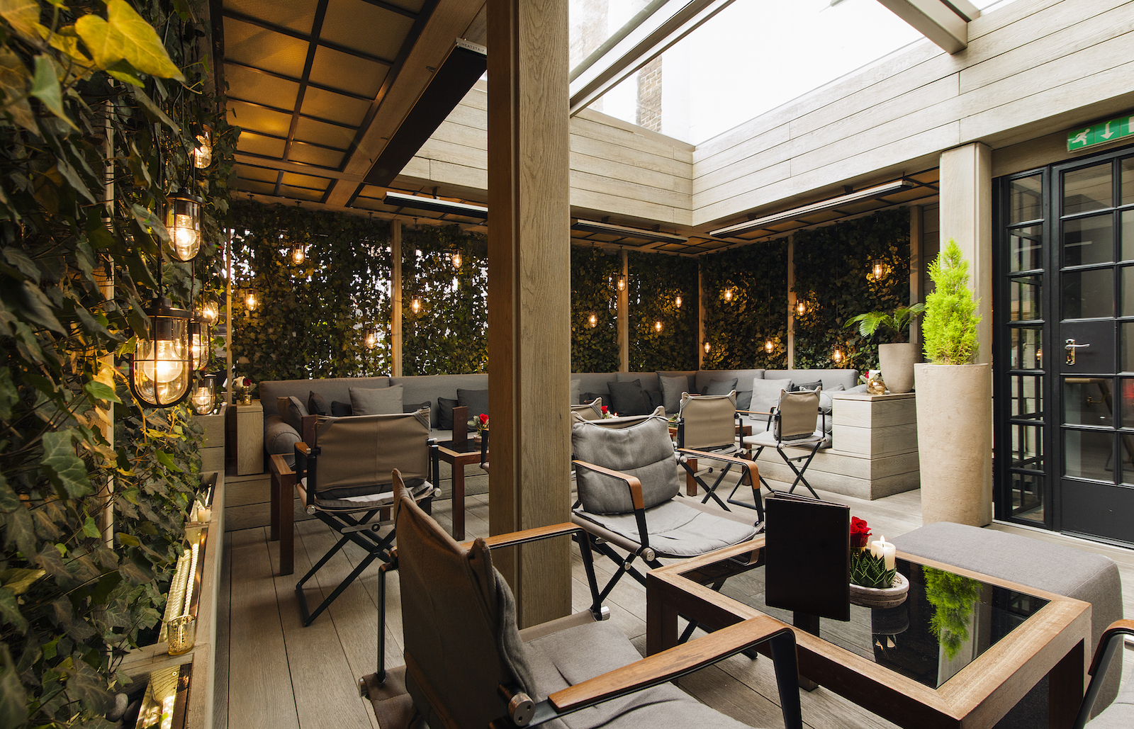 Christmas Parties - 1sjntqmpodt.jpg