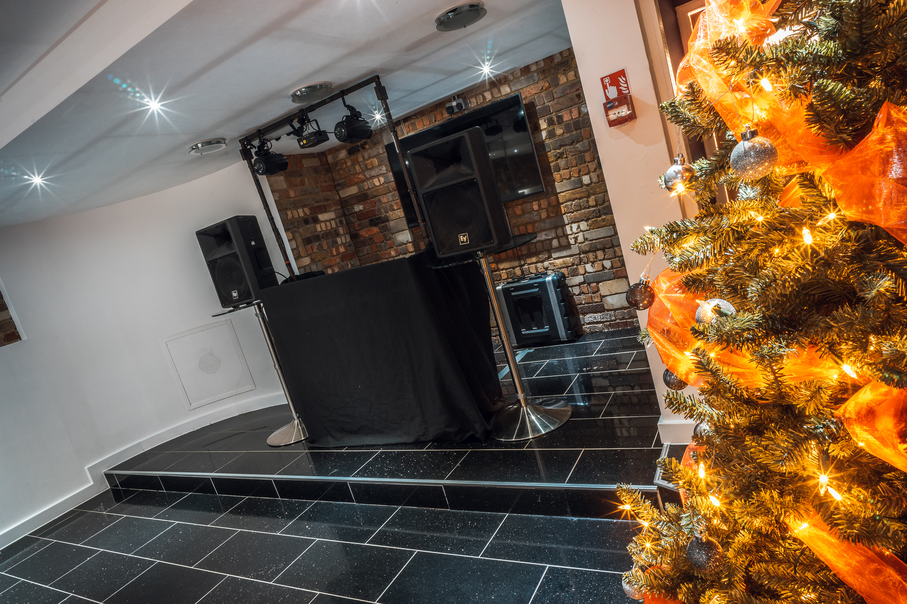 2010 Club - kj35br43zou.jpg