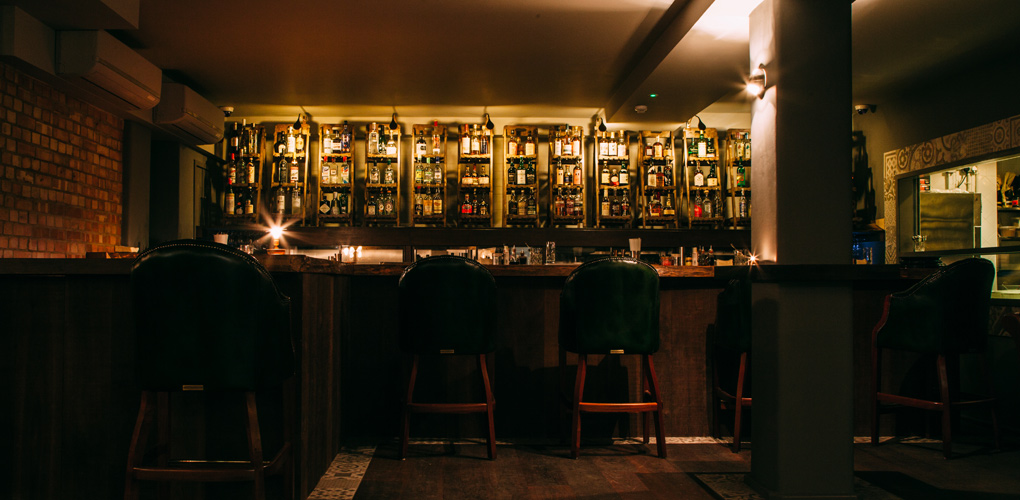 Stylish bar at Basement Sate, ideal for networking events and cocktail receptions.