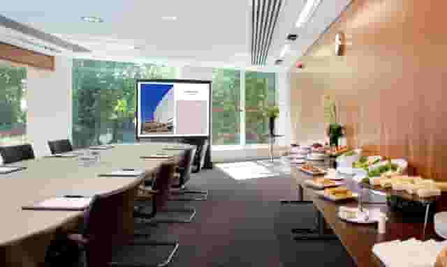 Dining & Bars