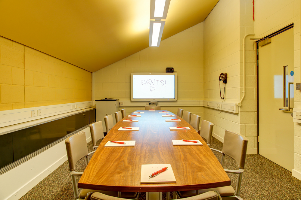 Teneisha Bonner and Cripplegate Rooms - 3zpikdxfjo0.jpg