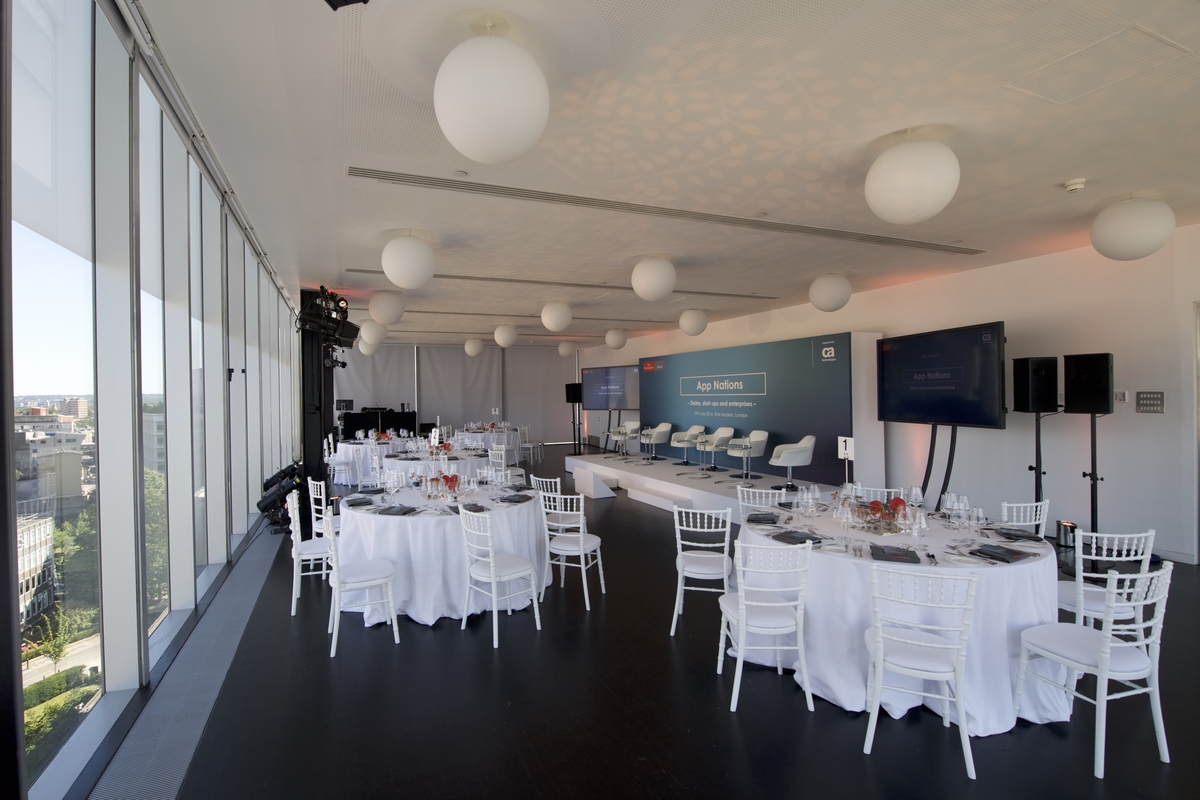 East Room at Tate Modern, elegant event space for corporate gatherings and conferences.