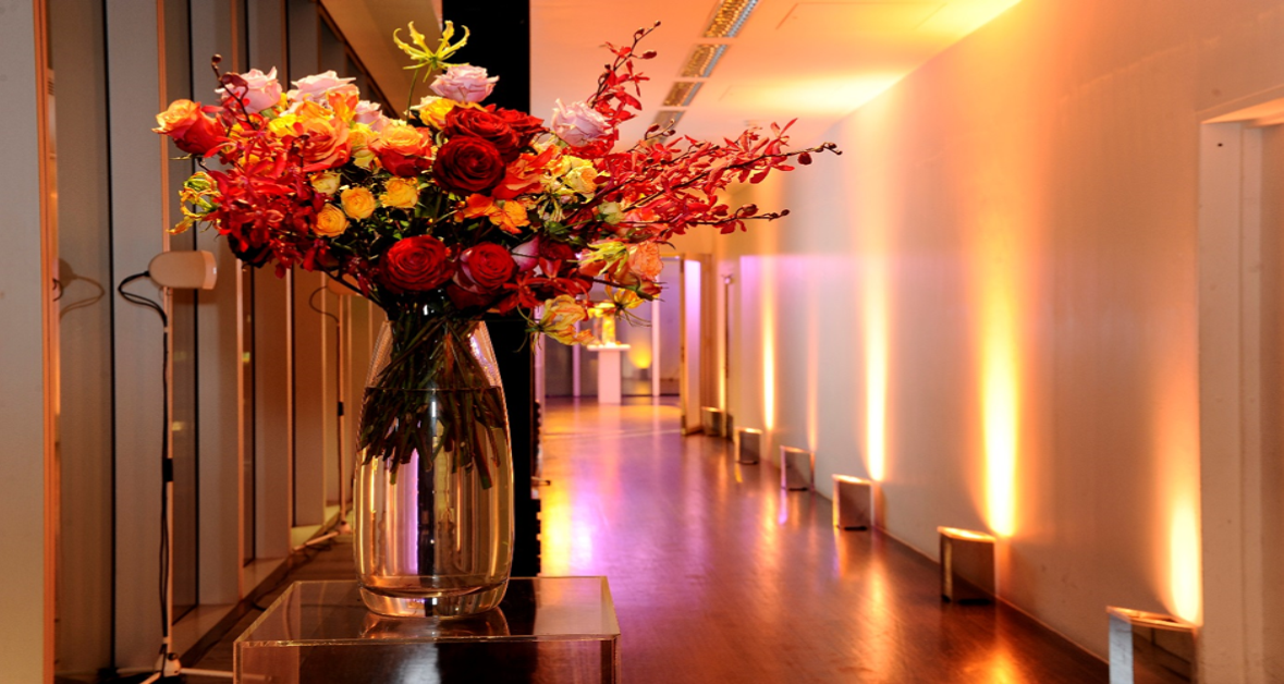 Floral centerpiece in Tate Modern's East Room, perfect for upscale events and meetings.