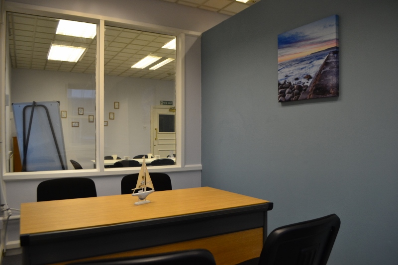 Seaburn Suite meeting room with clean lines, perfect for team meetings and brainstorming.