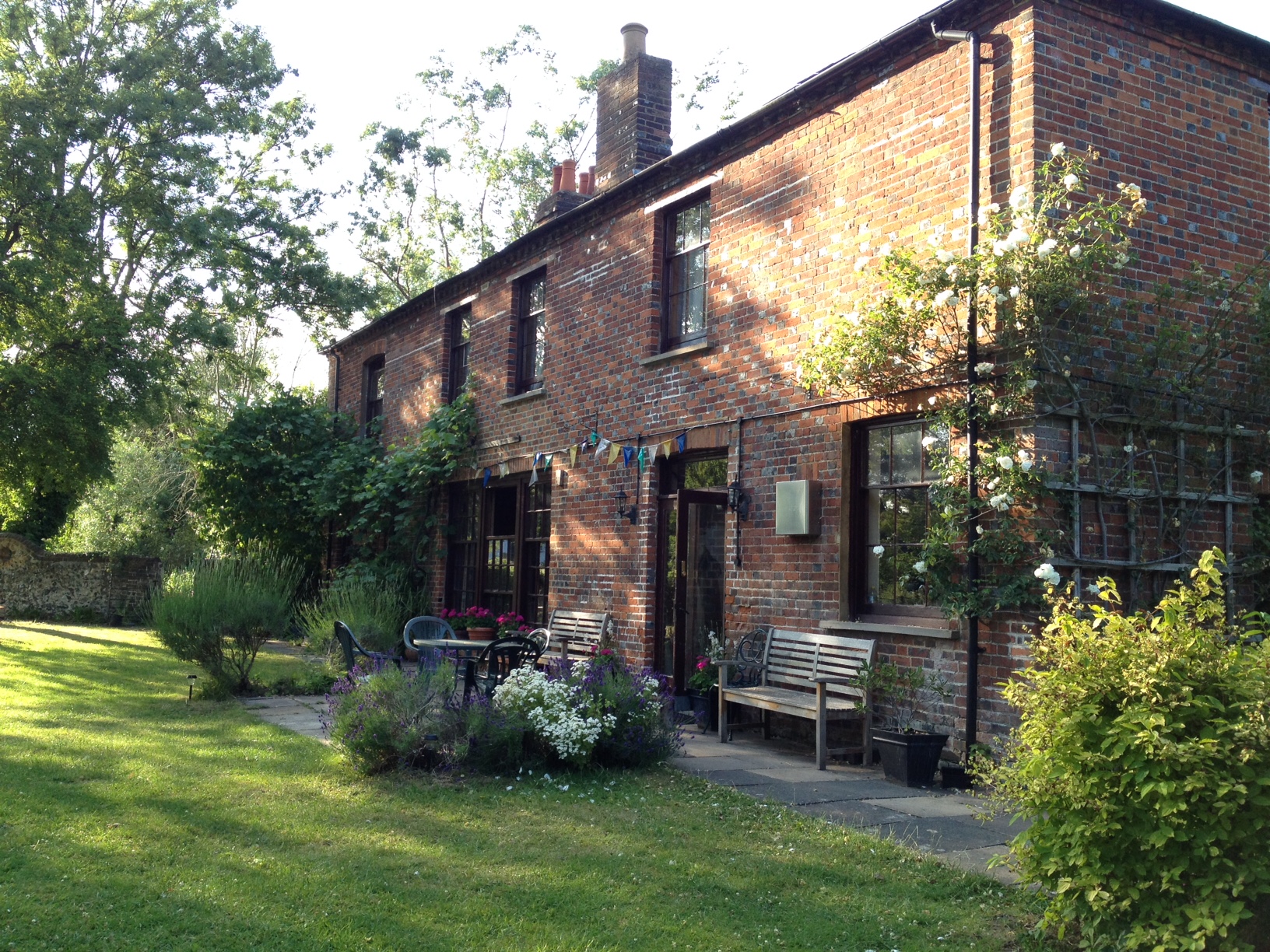 Apple Orchard Farmhouse Kitchen - awoepmdrz3f.JPG