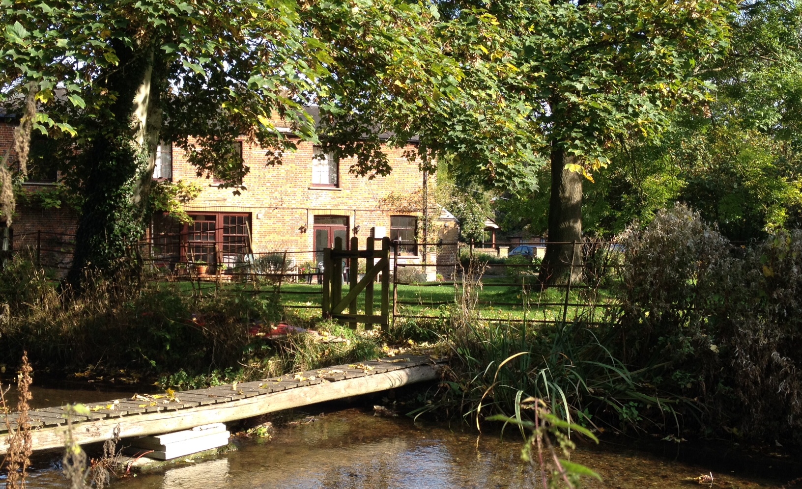 Apple Orchard Farmhouse Kitchen - qe5uqj1njjk.jpg