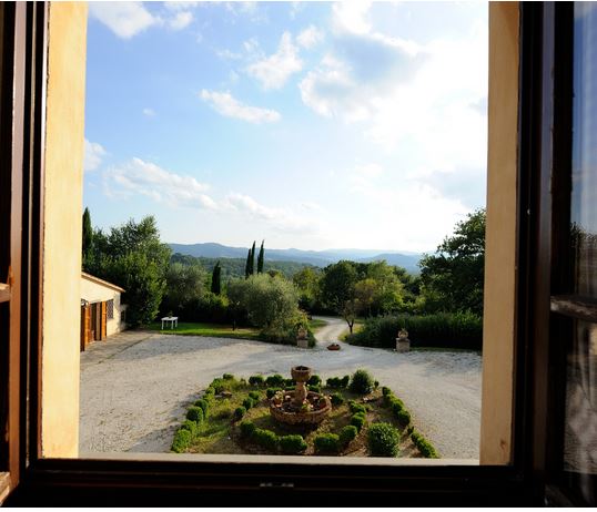 Villa of the Angels garden, ideal for events and retreats in Tuscany Umbria.