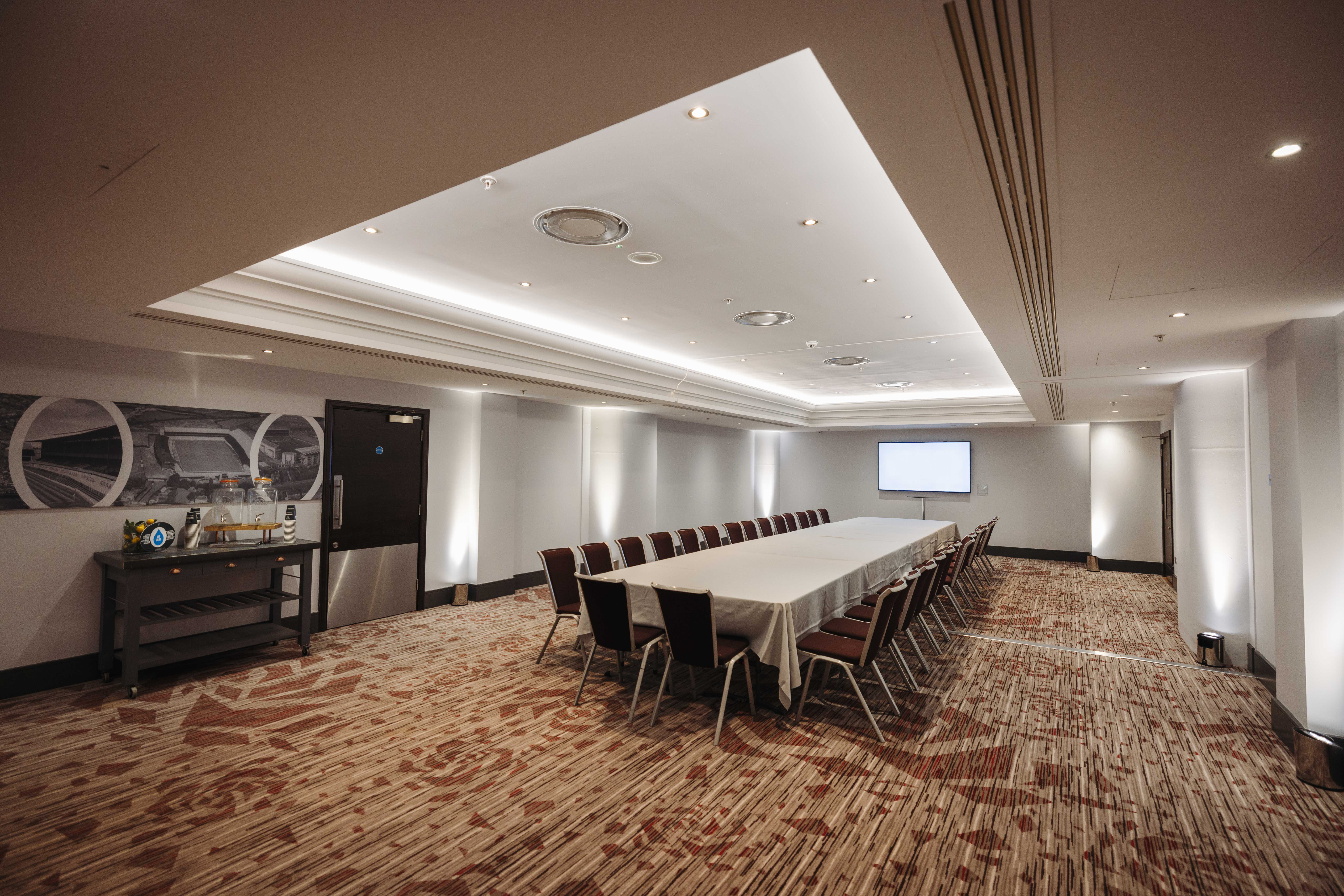 Brunel 1-4 meeting room at Allianz Stadium, ideal for corporate workshops and presentations.