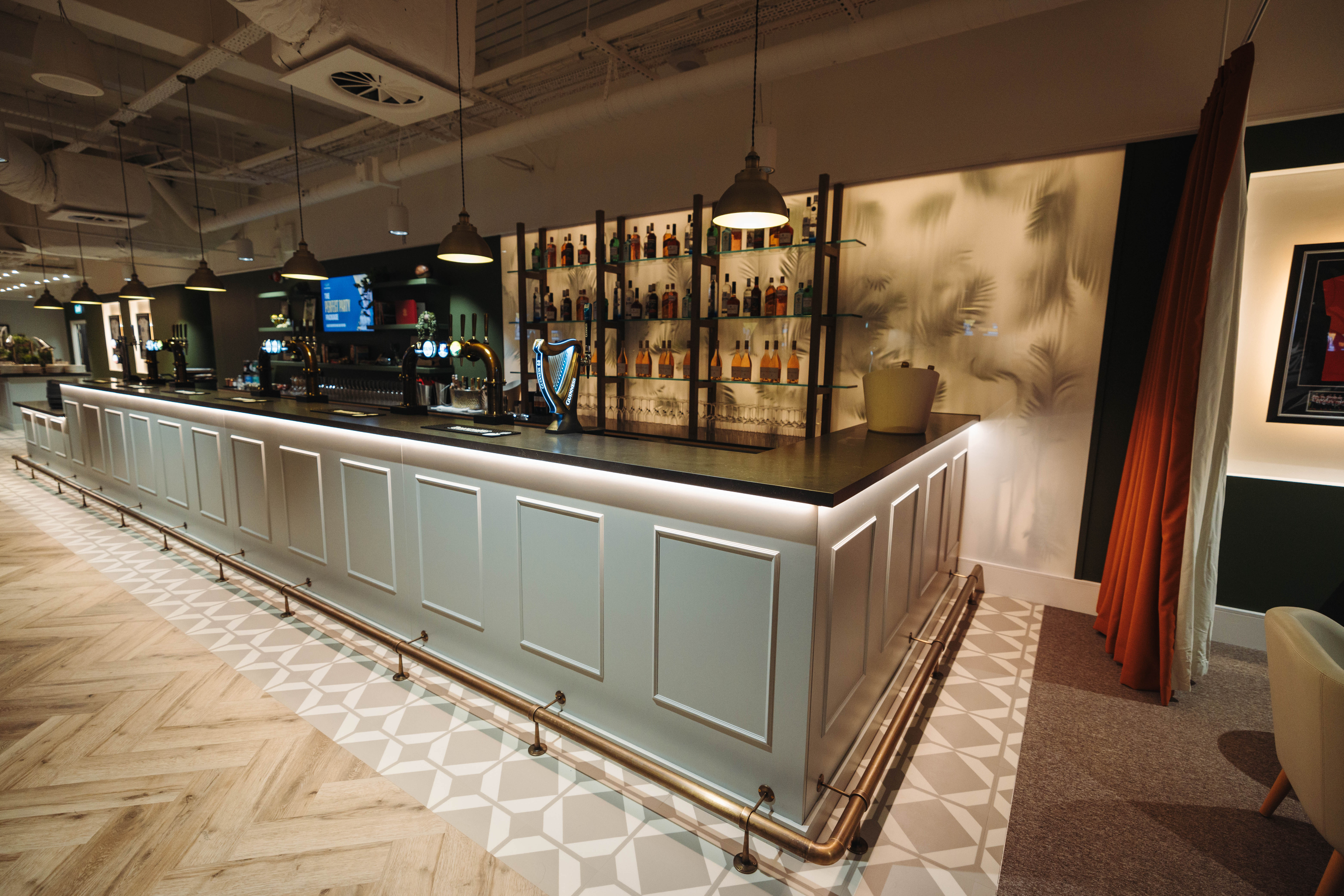 Allianz Suite bar at Twickenham Stadium, ideal for networking events and receptions.