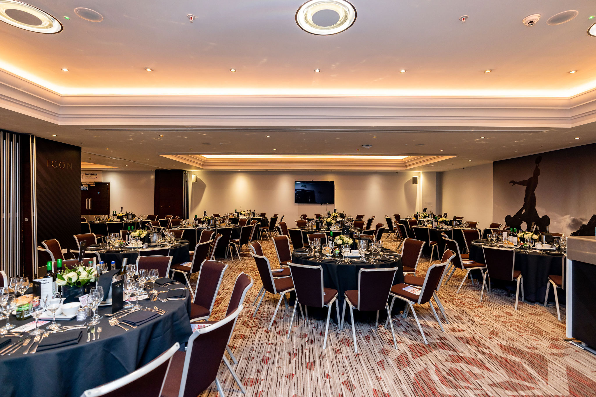 Shakespeare Suite at Allianz Stadium, Twickenham: elegant event space for gatherings.