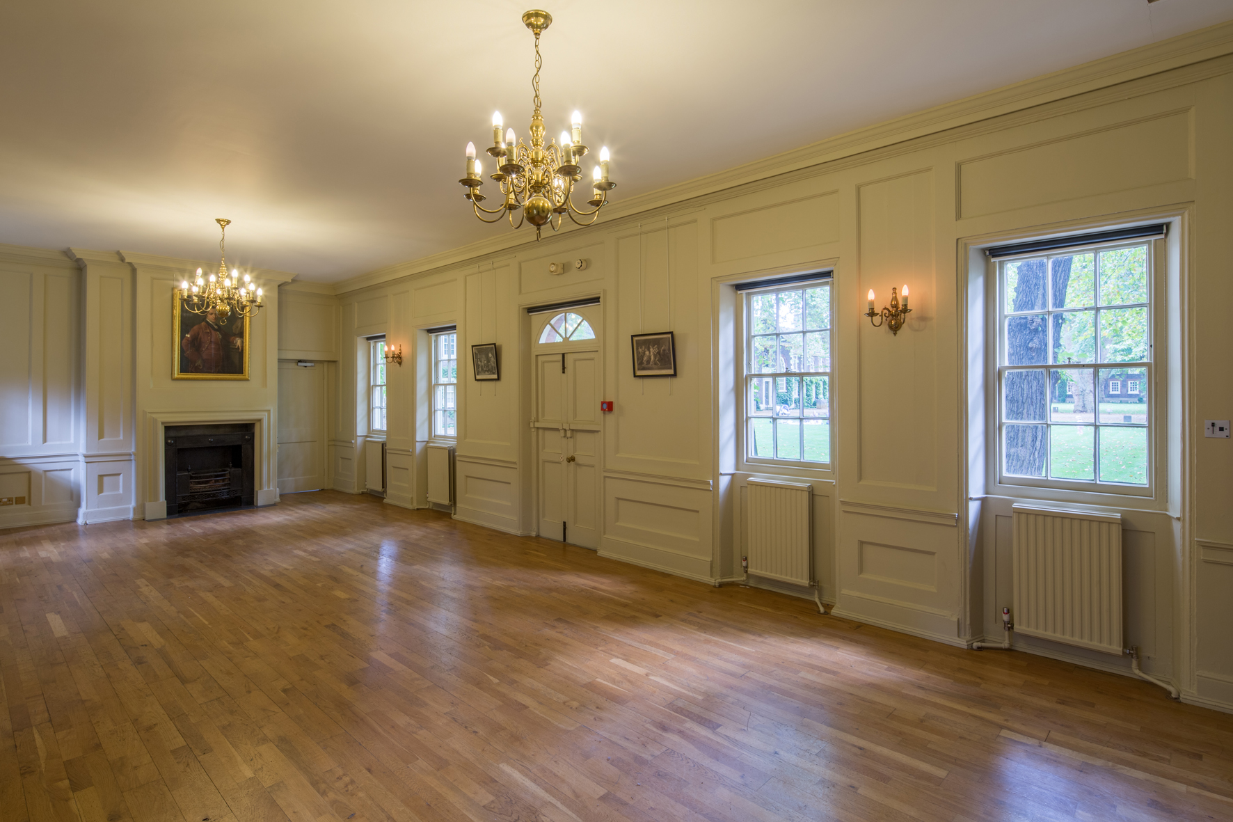 Georgian Room at The Museum of the Home, elegant meeting space for workshops and gatherings.