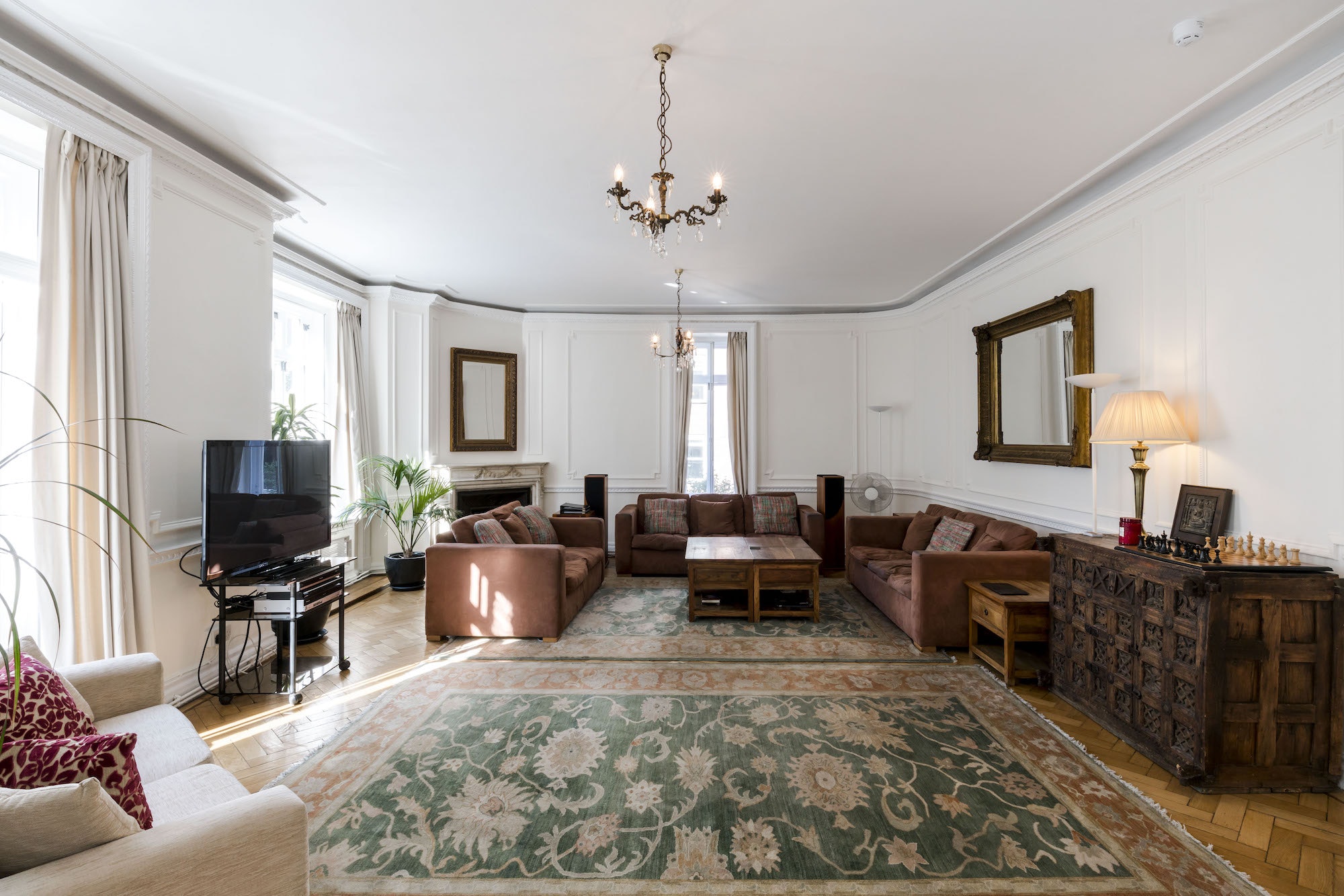 Whole Venue - uel5wyjg3oj.jpg