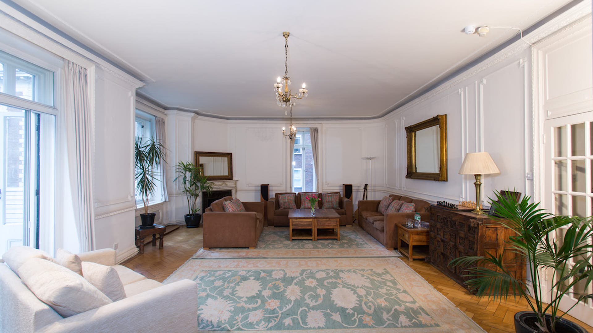 Whole Venue - a4alwi3zde0.jpg