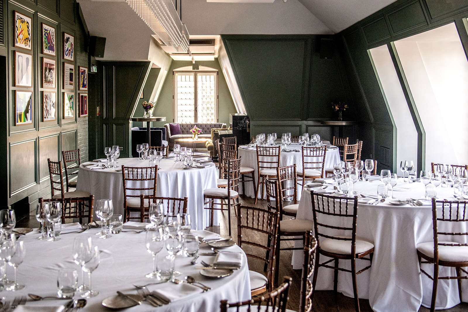 The Balcony Room - jcfm4xxboll.jpg