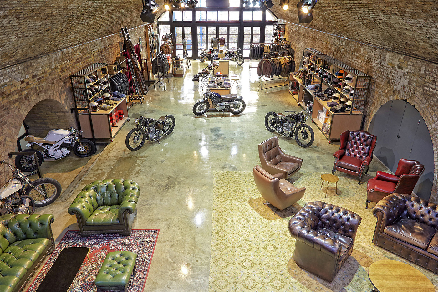 Arch 3 event space with exposed brick, ideal for brand launches and creative workshops.