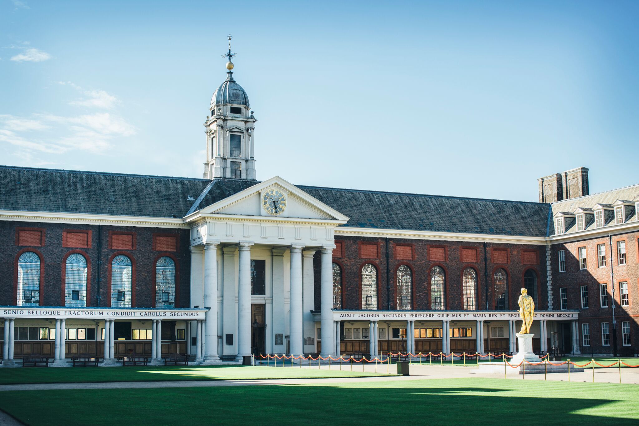 Figure Court - 4xpyiefsxk4.jpg