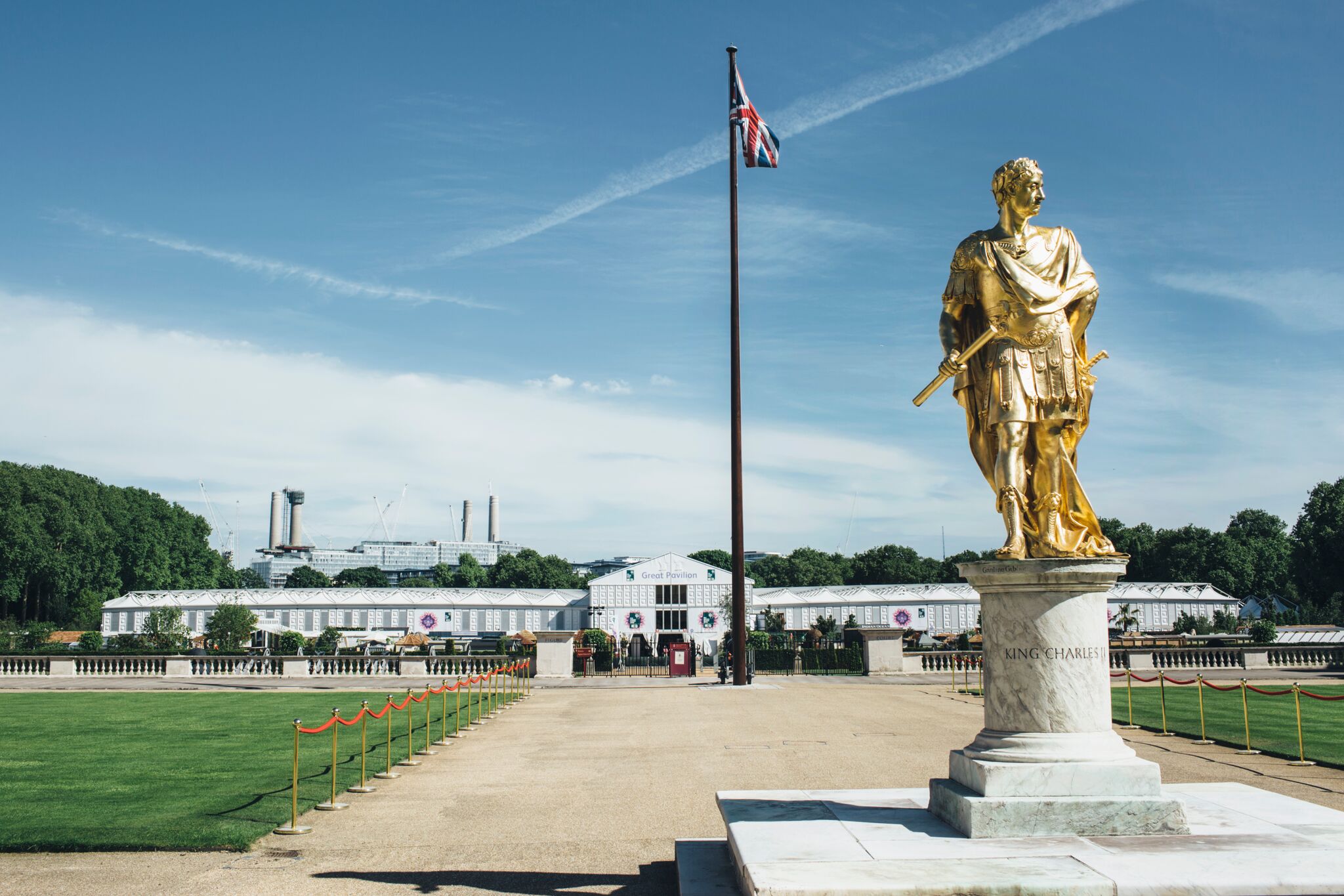 "Figure Court at Royal Hospital Chelsea with golden statue, ideal for upscale events."