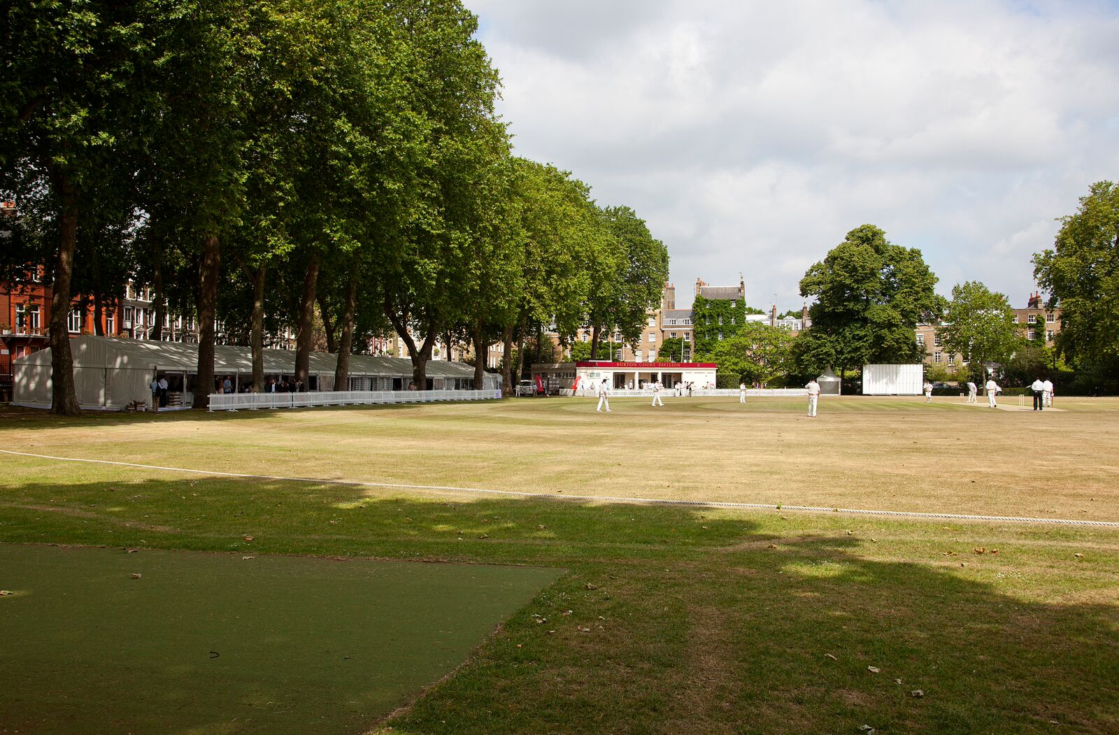 Burton Court - 3brk5n5zum0.jpg