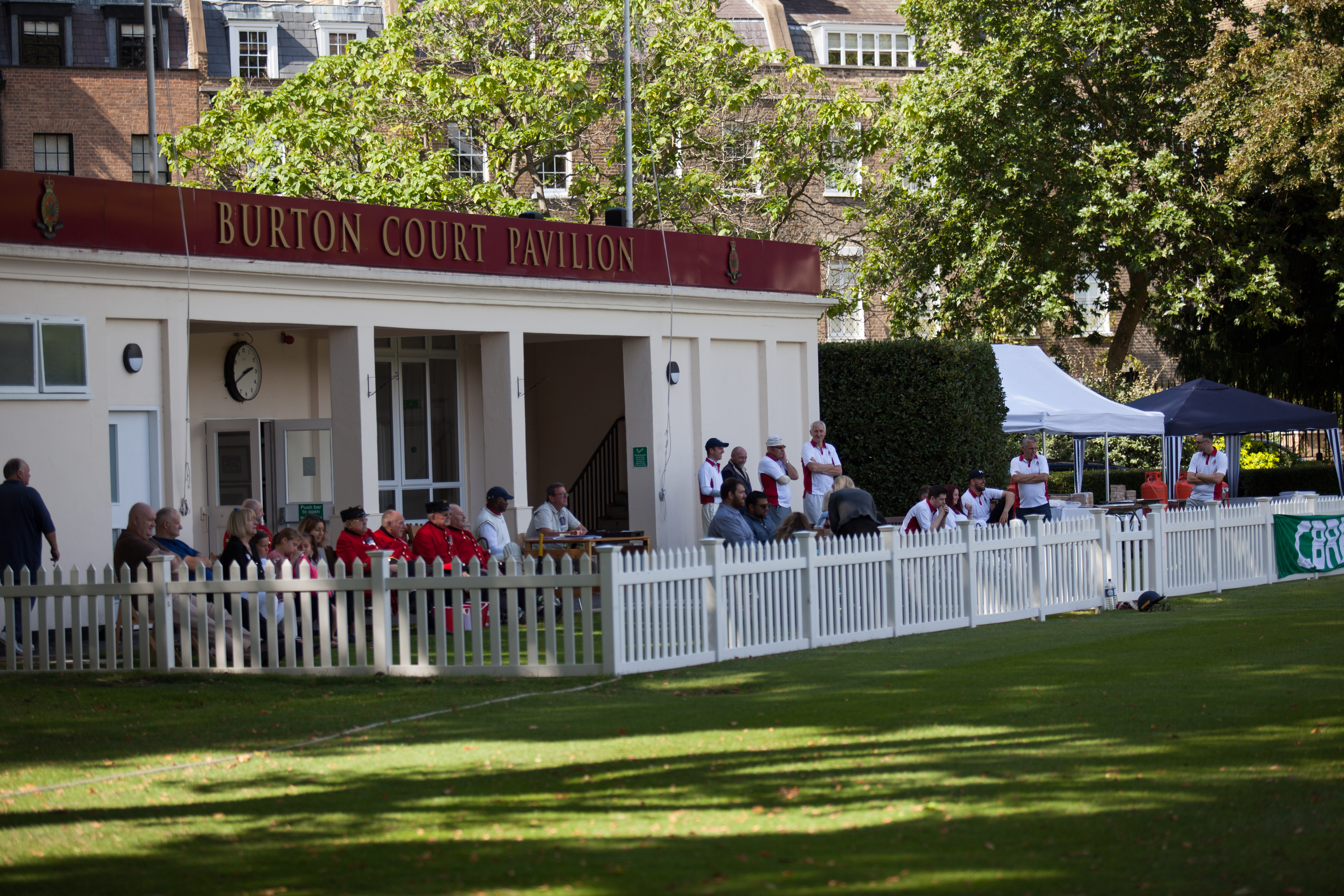 Burton Court - npkx3w4ixe2.jpg