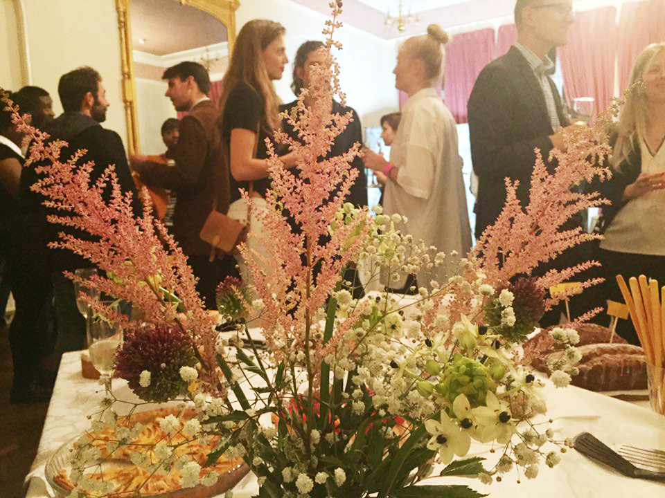 Queensborough Hall - eji0muse2uw.jpg