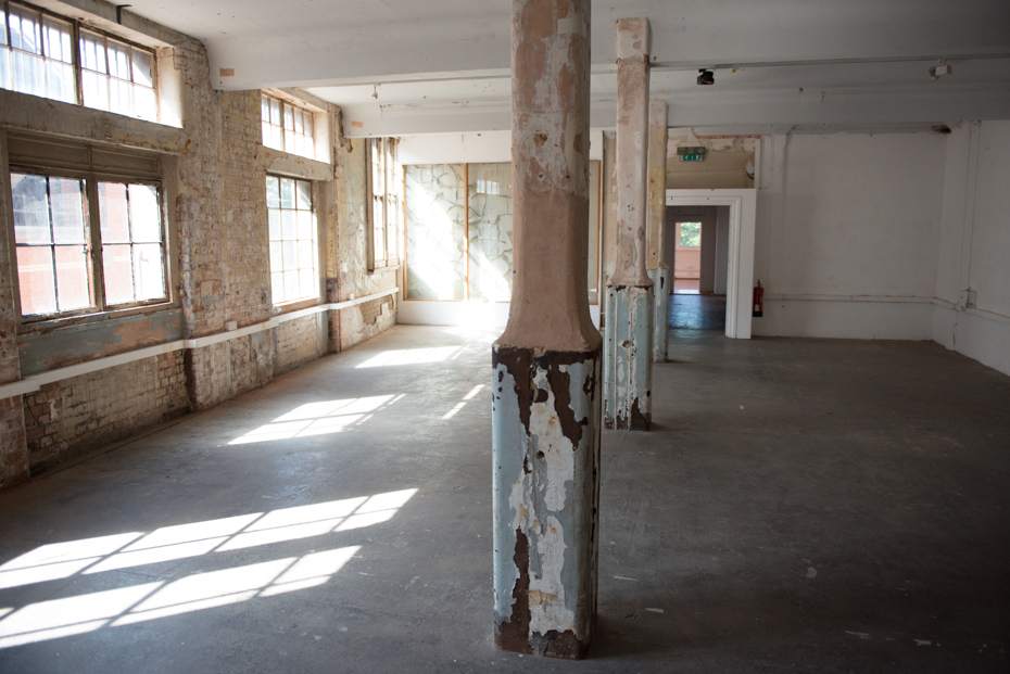 Bar - z3plds1fb4i.jpg