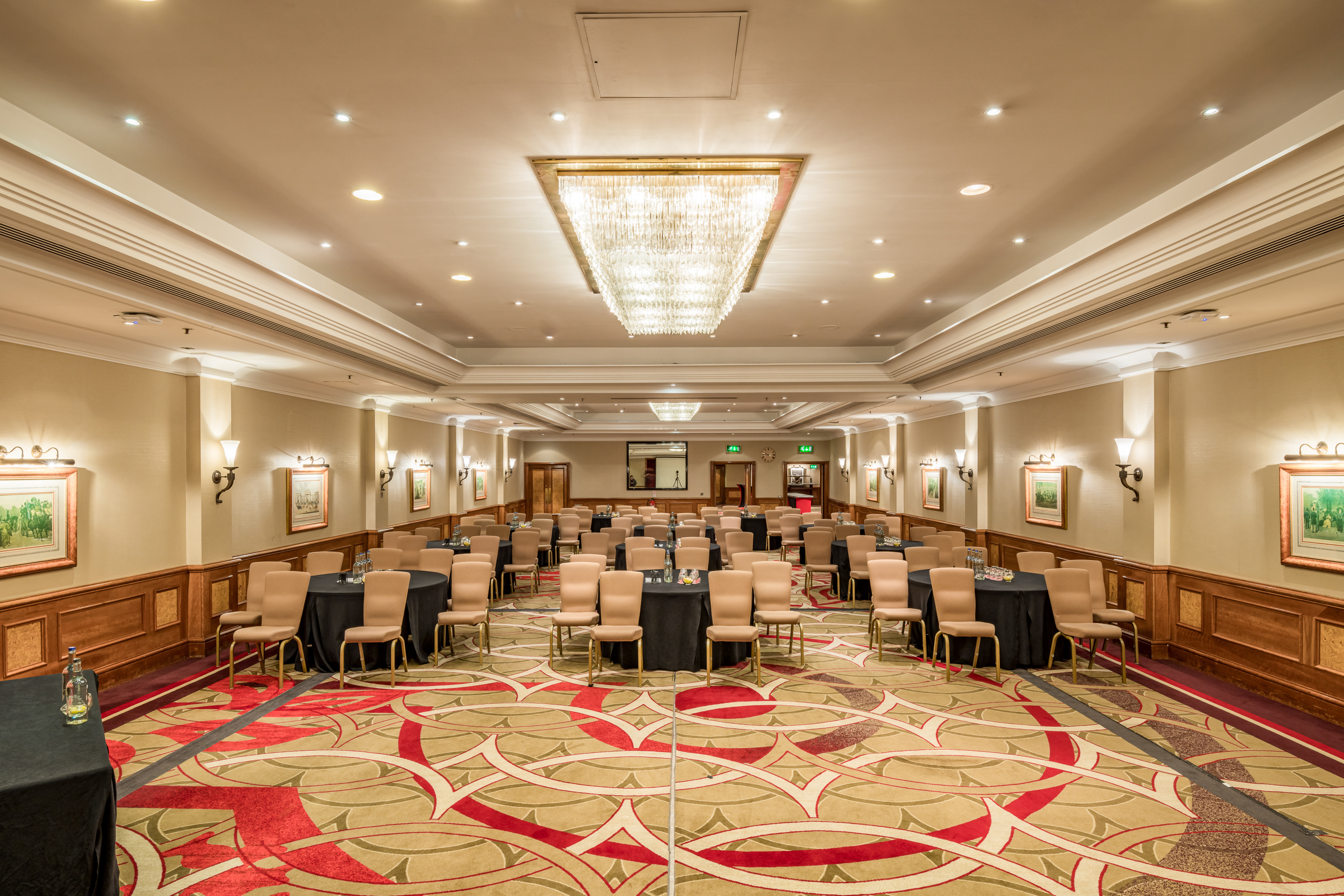 Elegant meeting room at Park Lane, Thistle Marble Arch, ideal for corporate events.