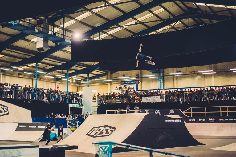 Showering Pavilion - 2nrzr3wuvpl.jpg