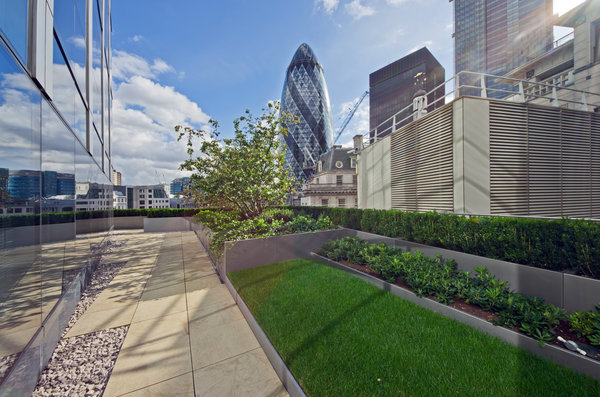 Rooftop garden in Liverpool Street, ideal for corporate events and networking.